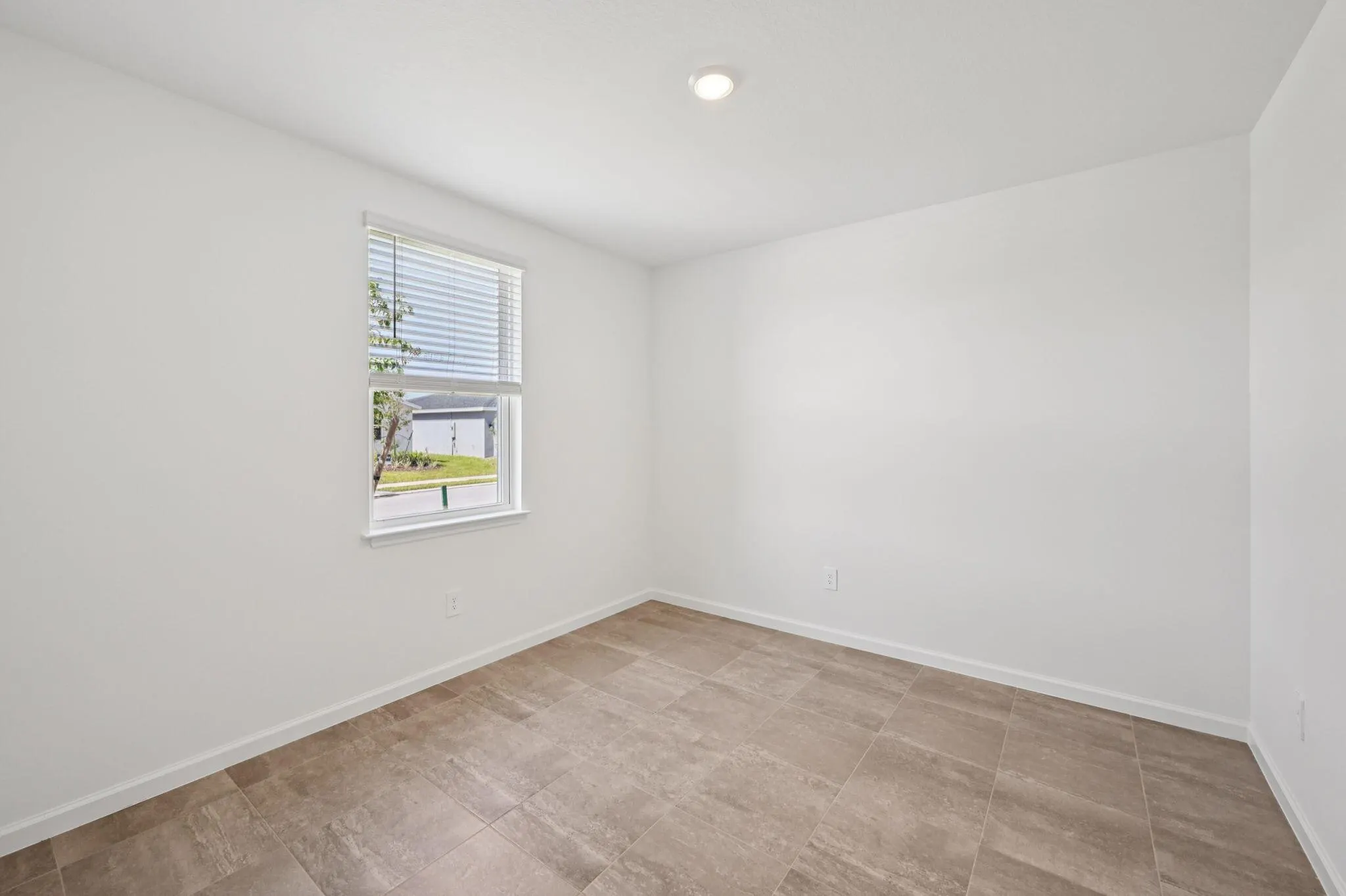 5433 Hampton Park Circle