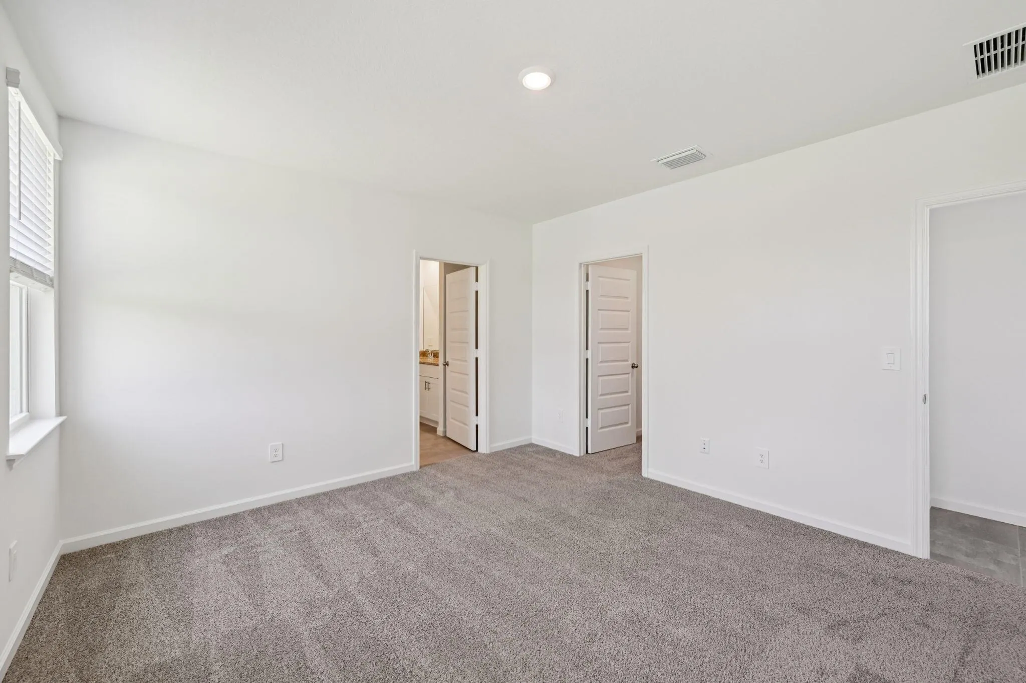5433 Hampton Park Circle