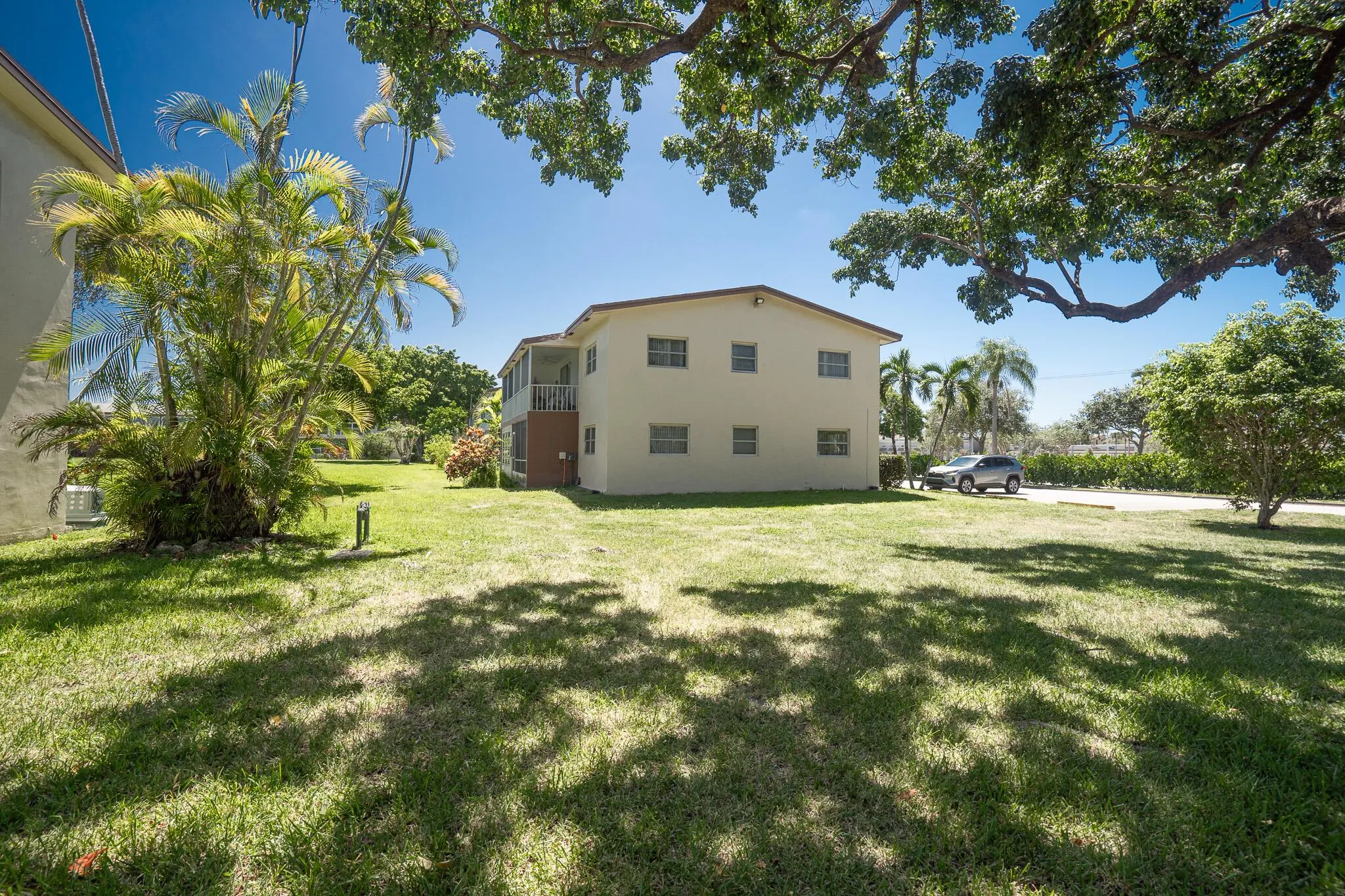 7405 W Atlantic Boulevard, #201