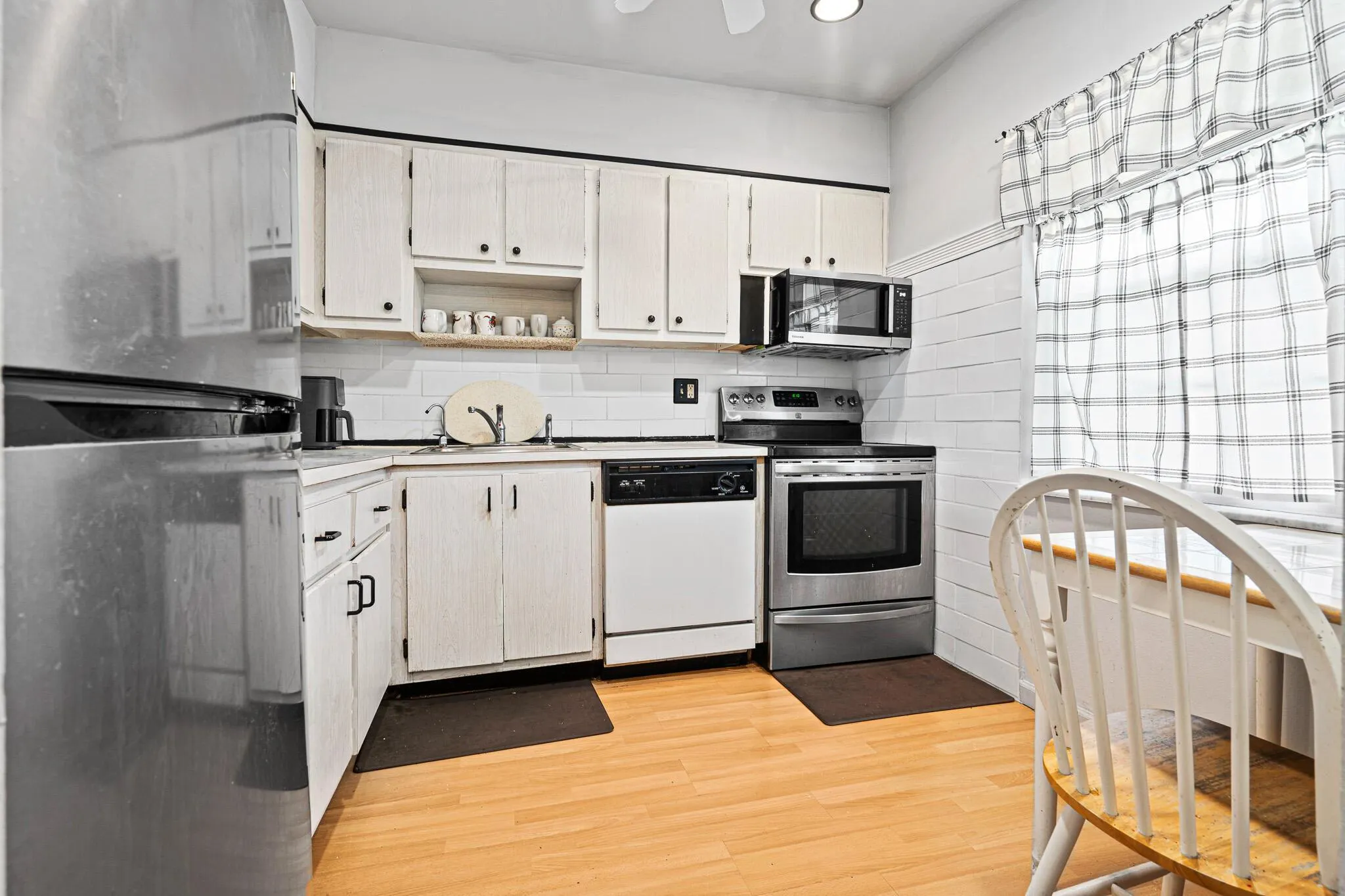 7405 W Atlantic Boulevard, #201