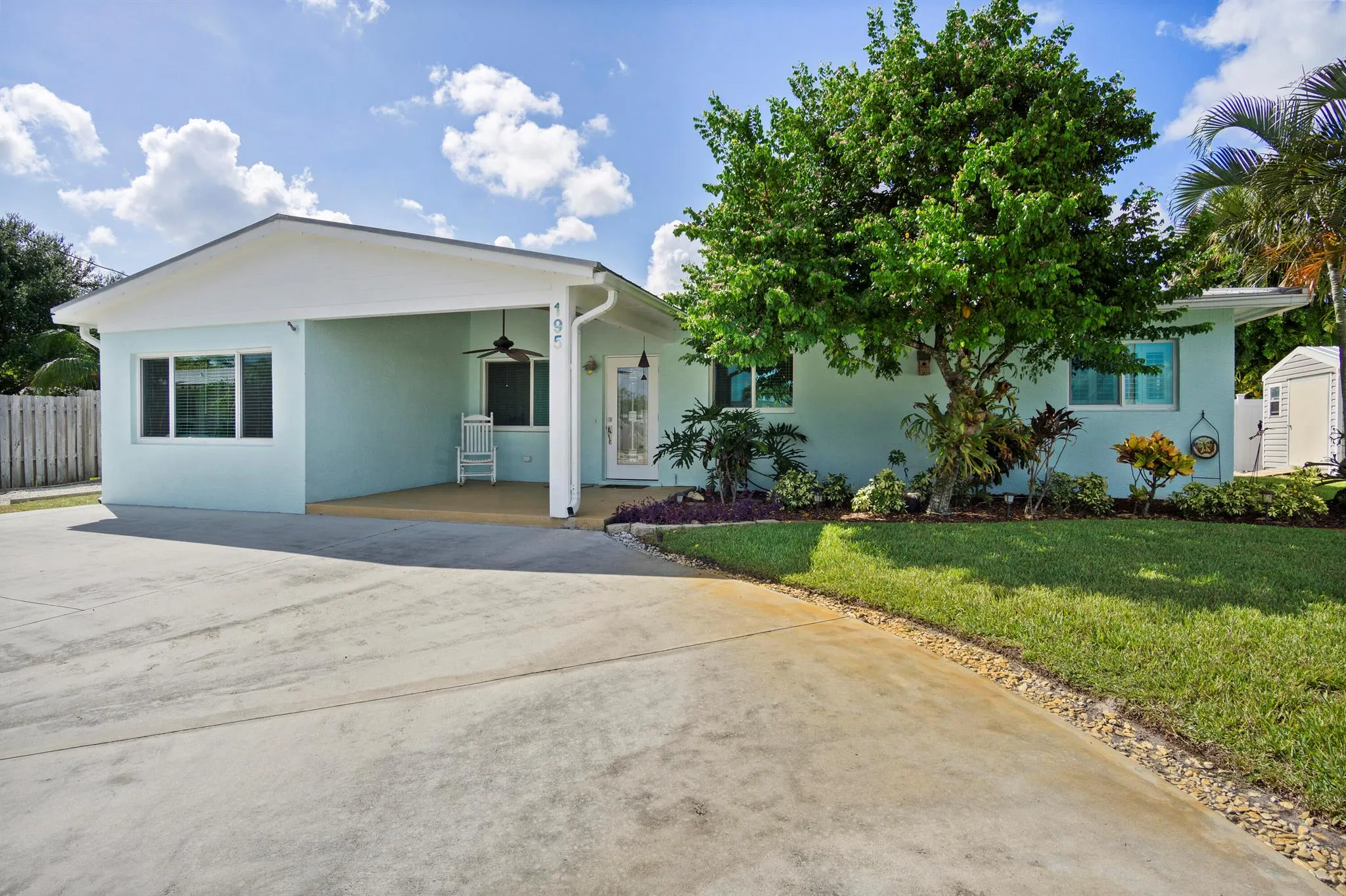 195 SW Cabana Point Circle