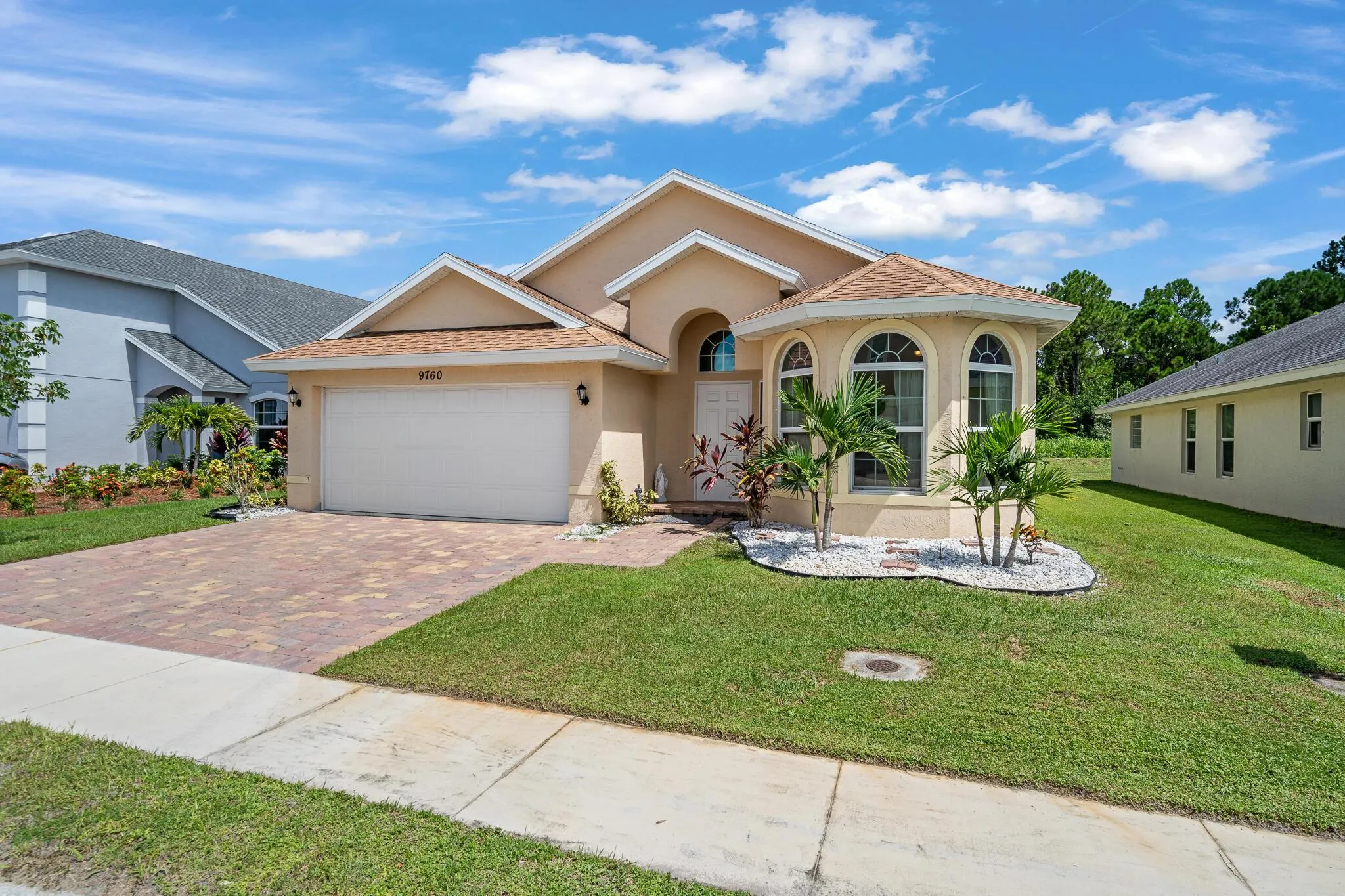 9760 Palm Breezes Dr Drive