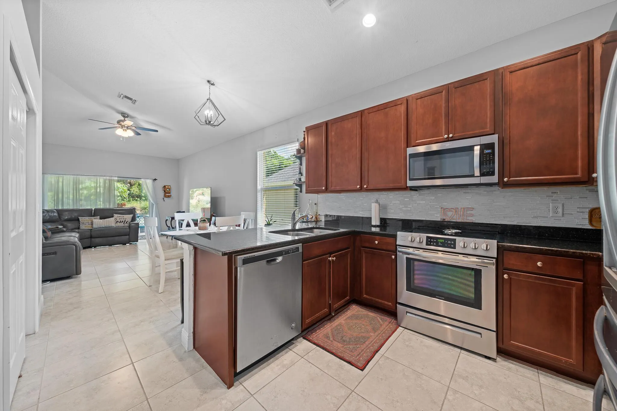 9760 Palm Breezes Dr Drive