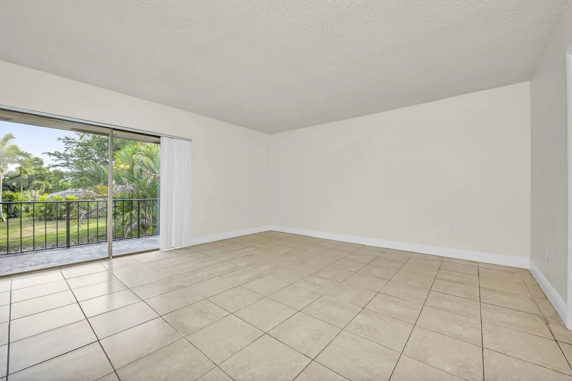 9050 NW 28th Street, #114