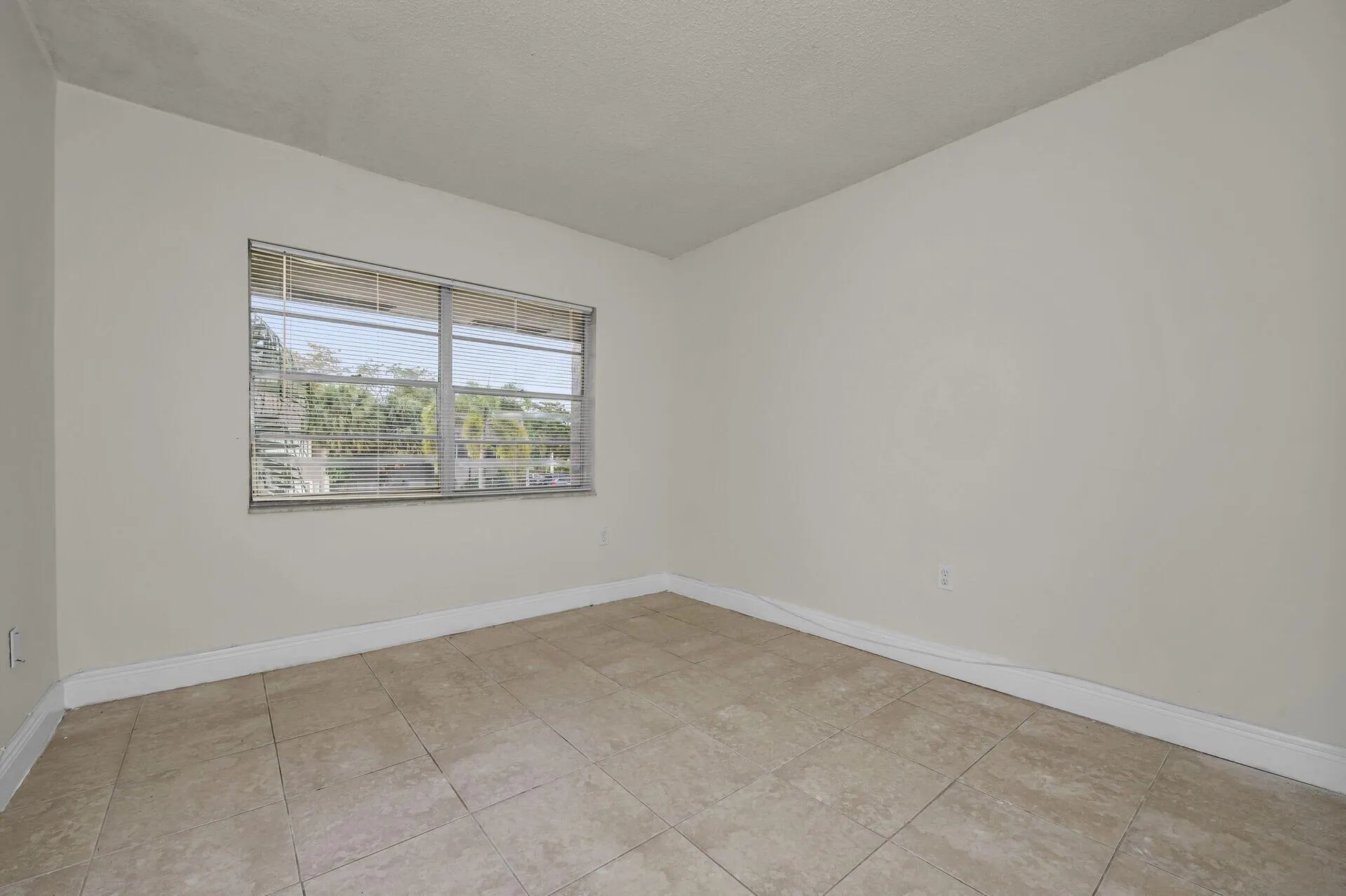9050 NW 28th Street, #114