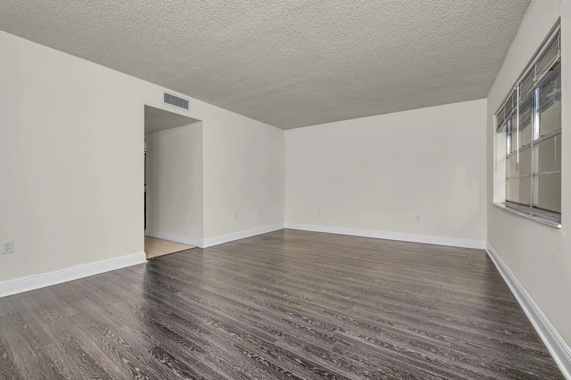 9050 NW 28th Street, #114