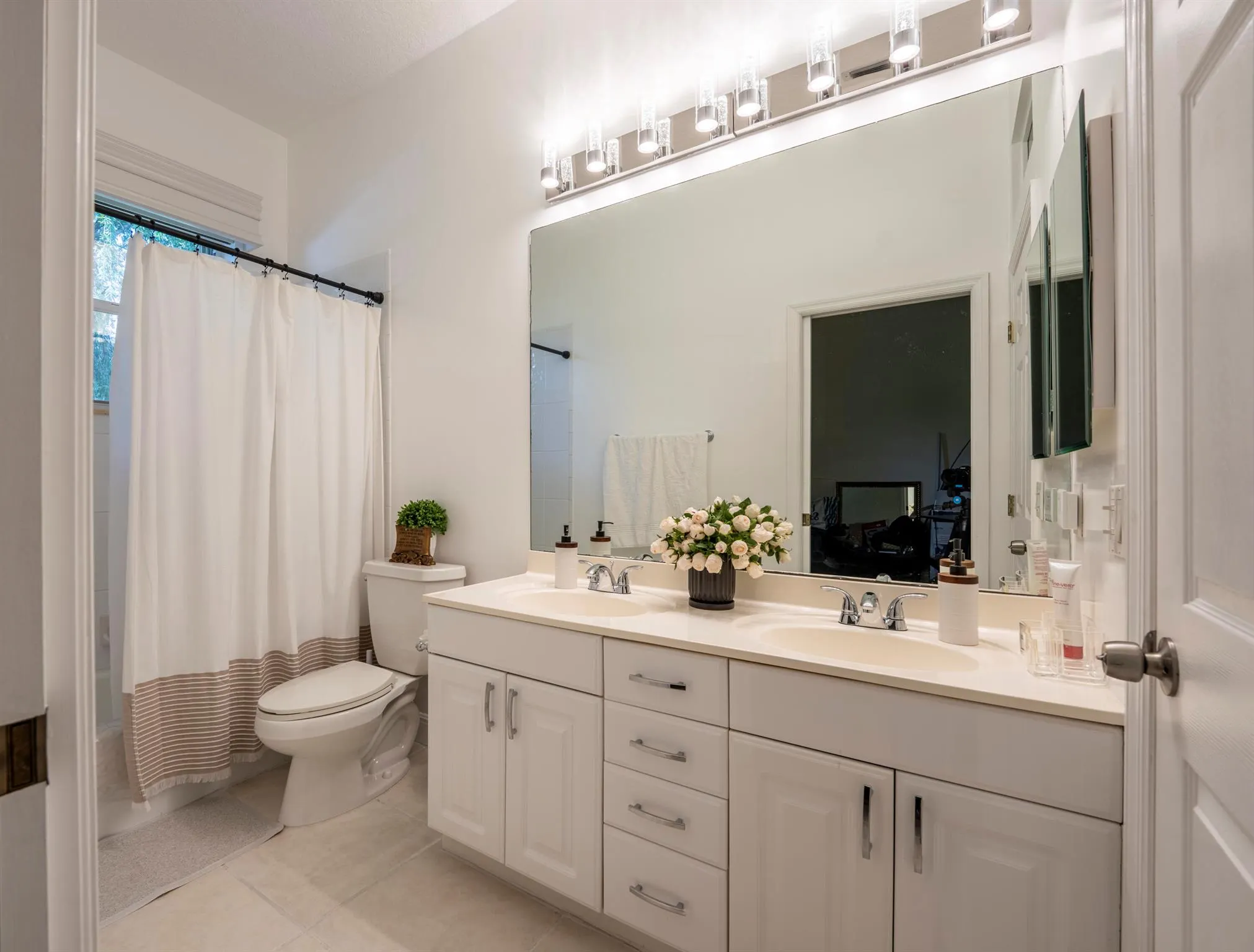 5530 SW Orchid Bay Drive