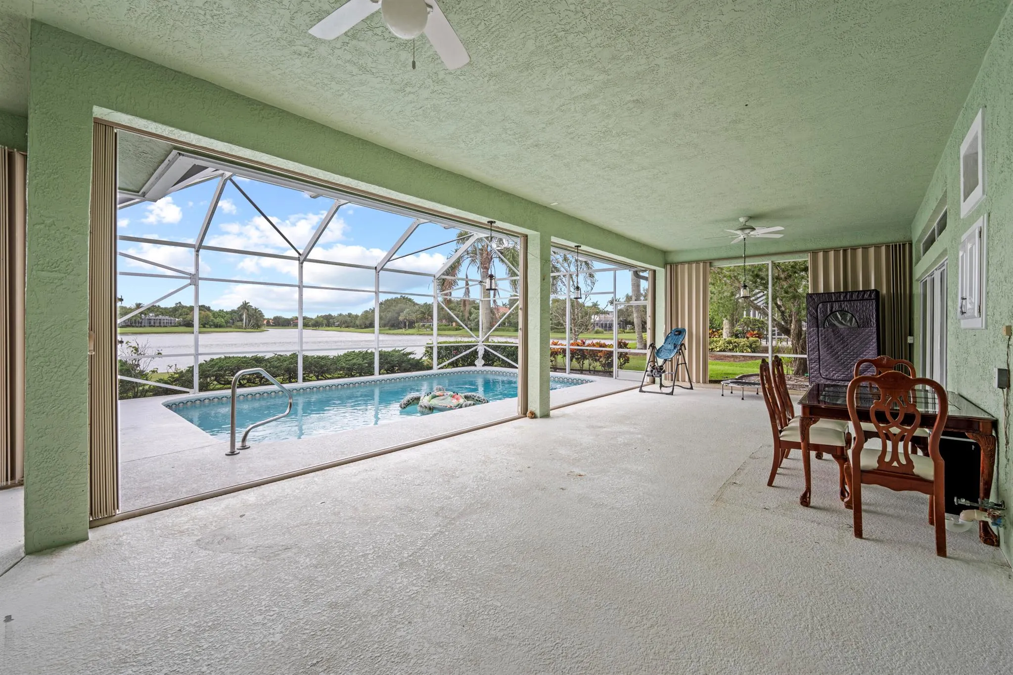 5530 SW Orchid Bay Drive