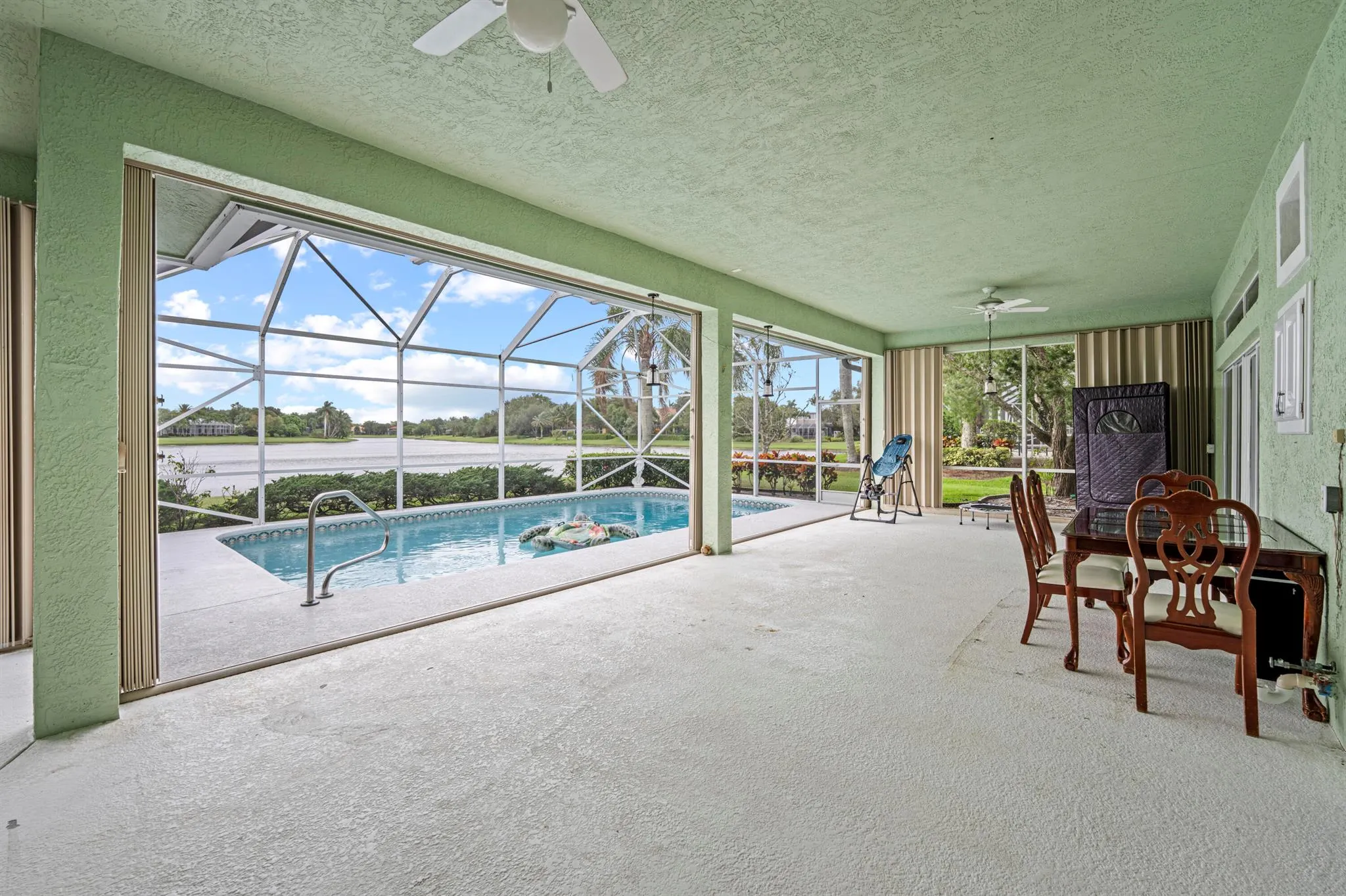 5530 SW Orchid Bay Drive