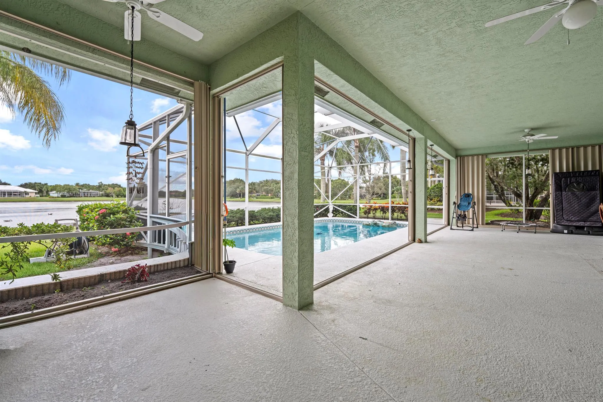 5530 SW Orchid Bay Drive