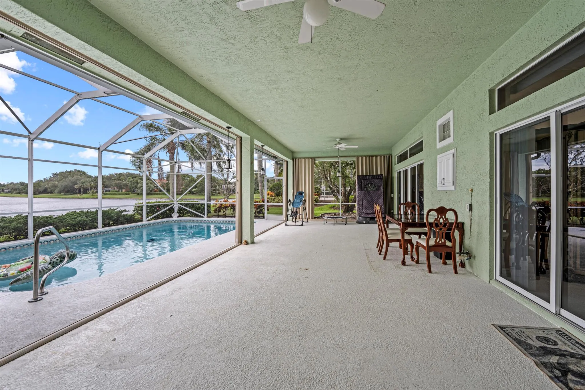 5530 SW Orchid Bay Drive