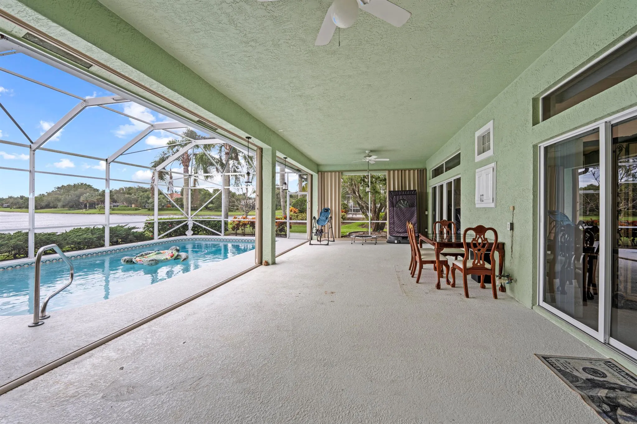 5530 SW Orchid Bay Drive