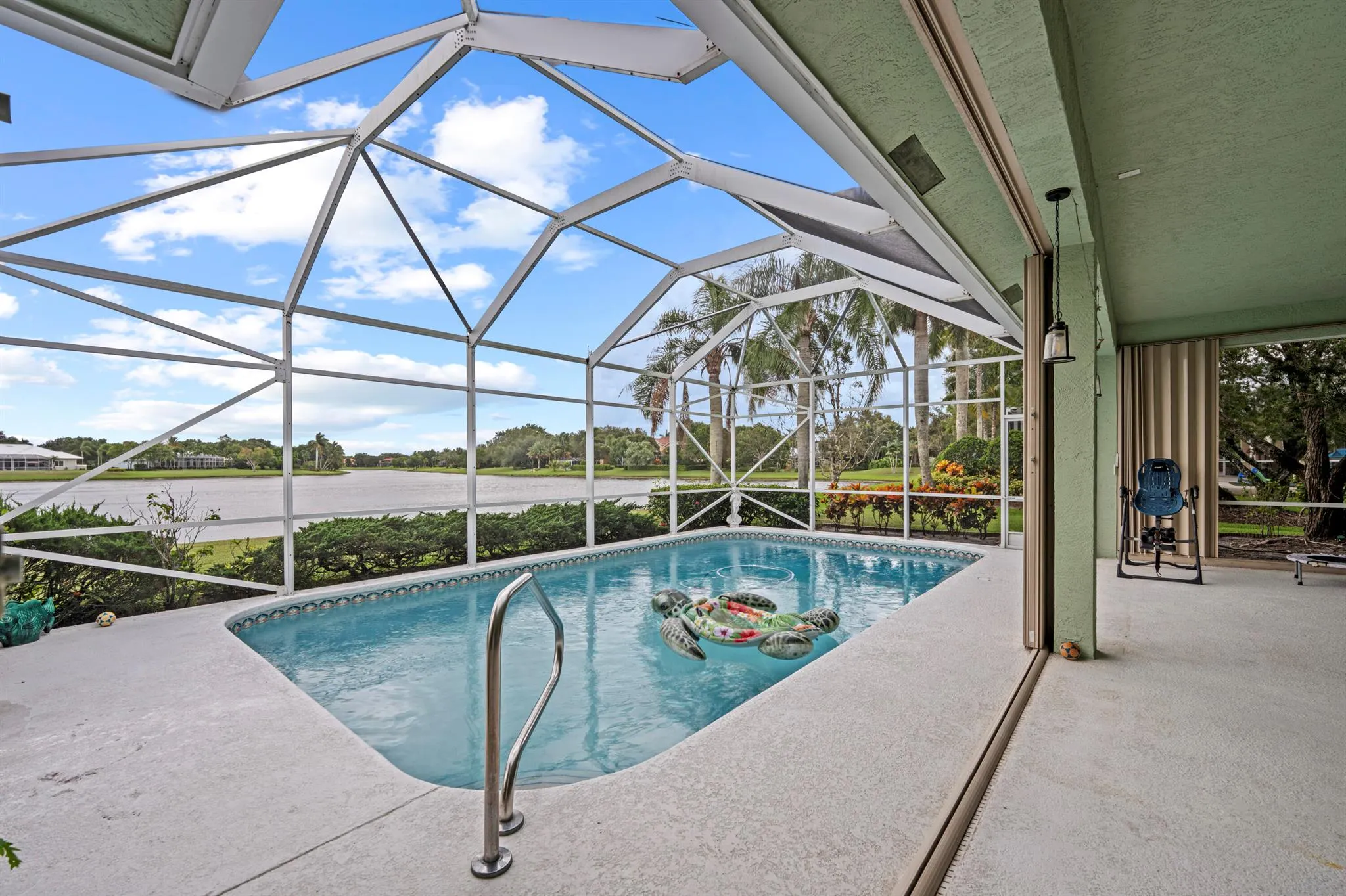 5530 SW Orchid Bay Drive