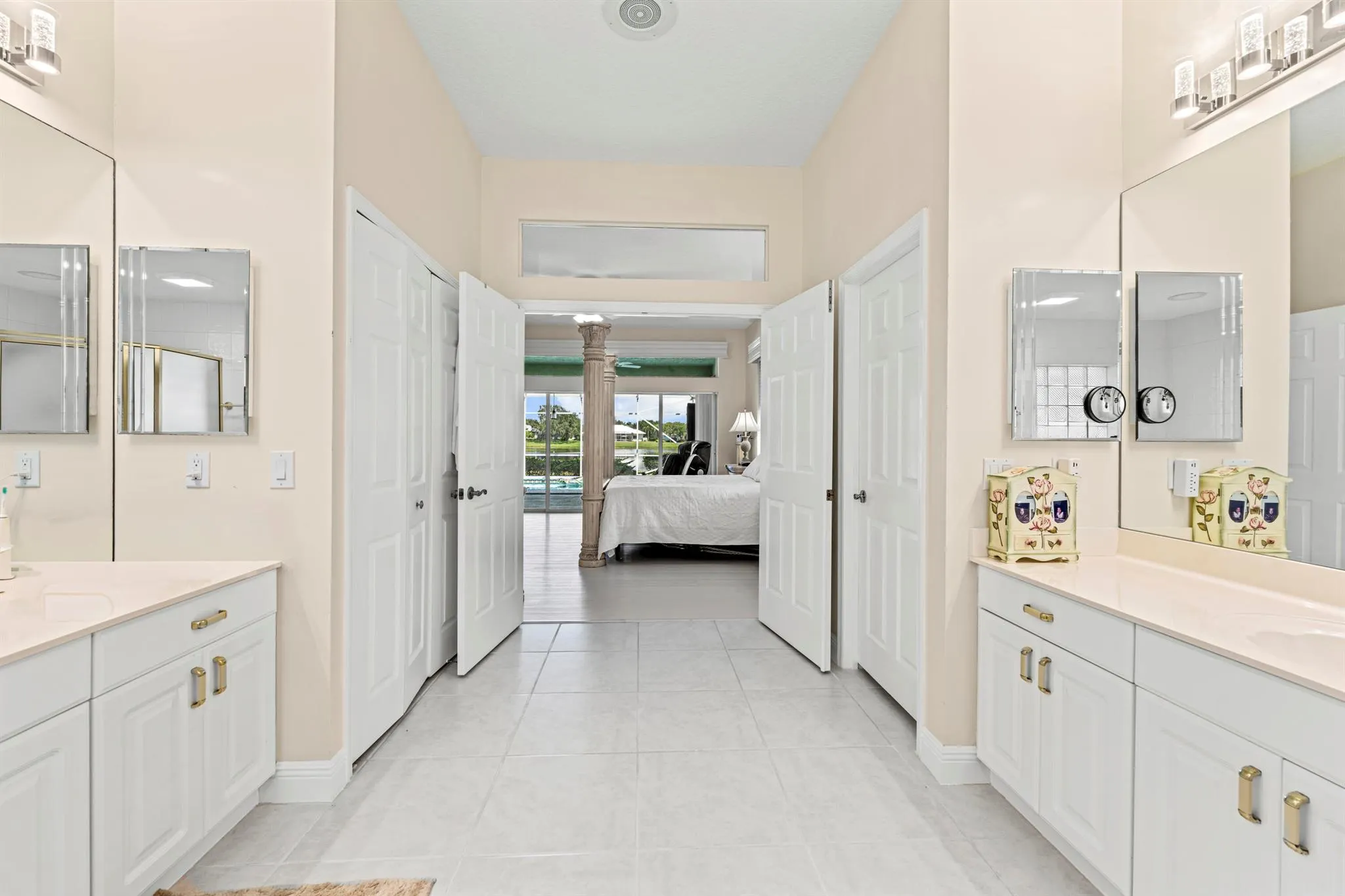 5530 SW Orchid Bay Drive