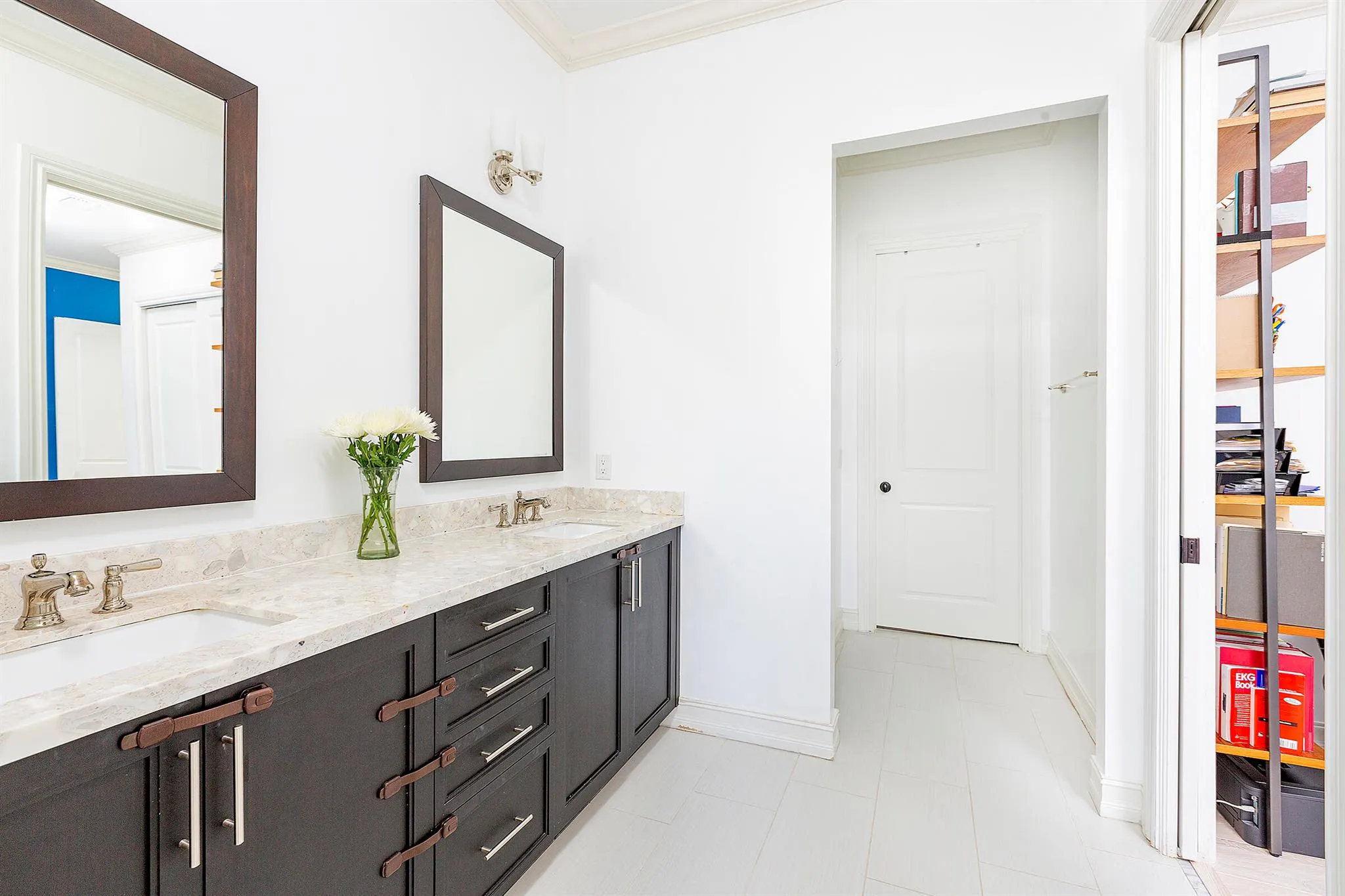 389 E Cannery Row Circle