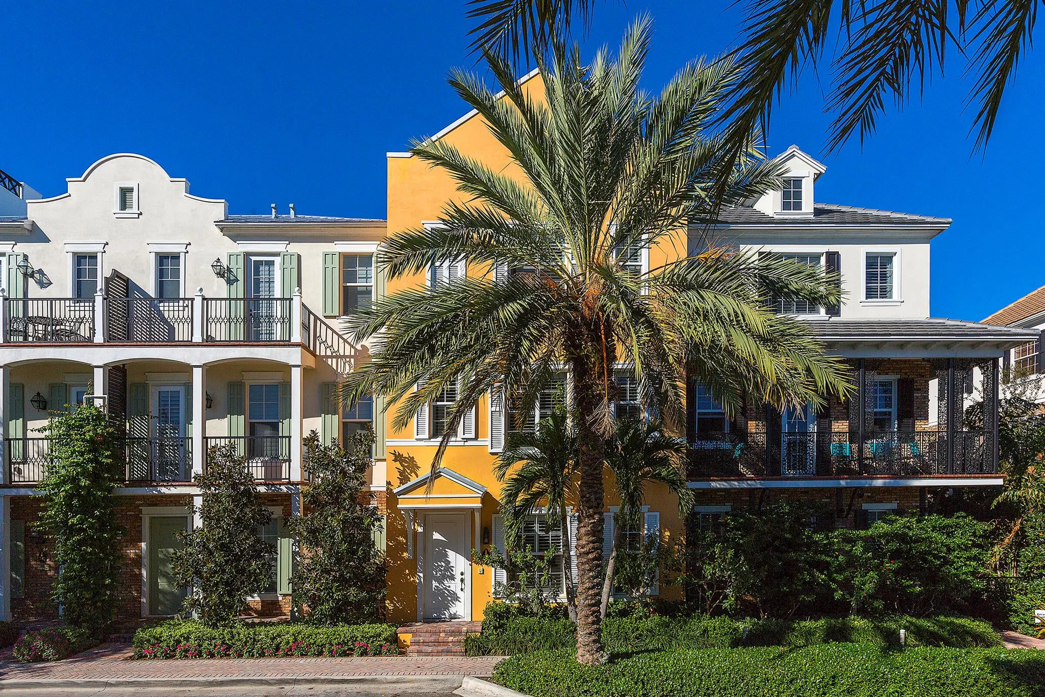 389 E Cannery Row Circle