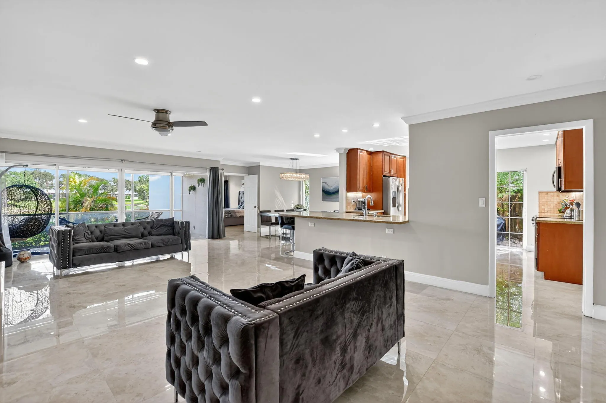6101 Old Court Road, #140