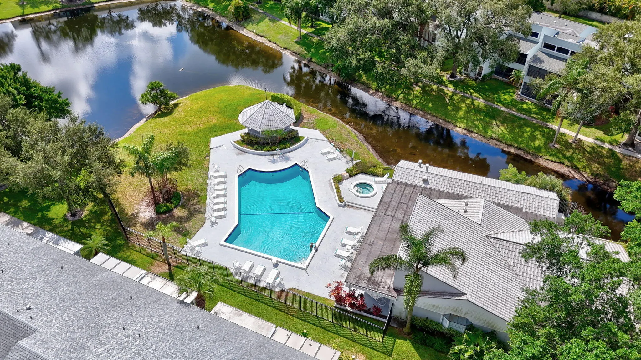 6101 Old Court Road, #140