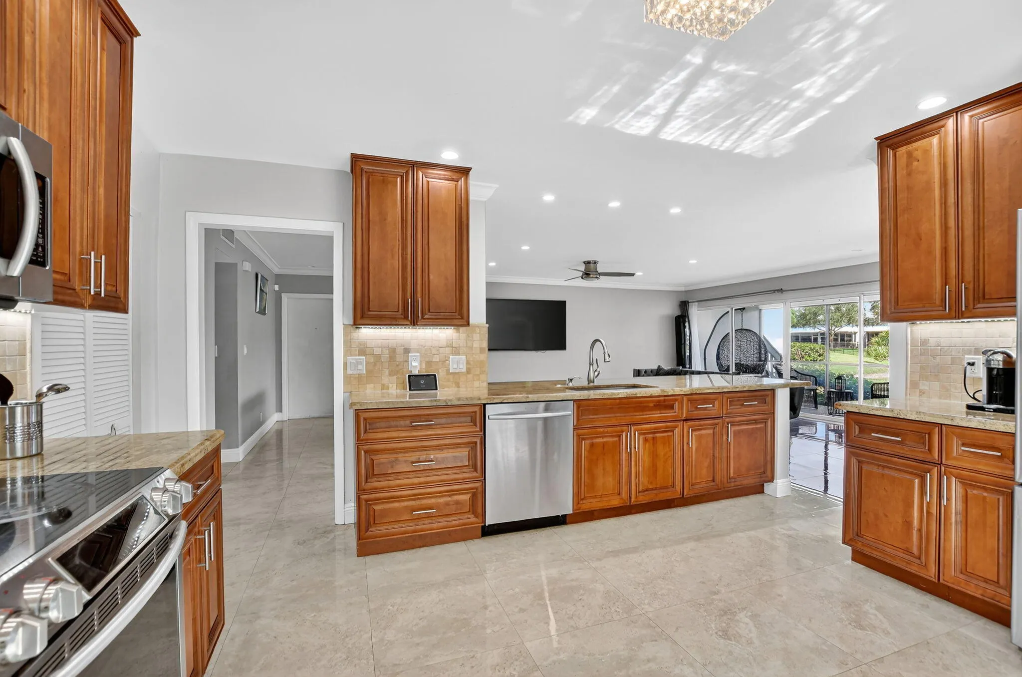 6101 Old Court Road, #140