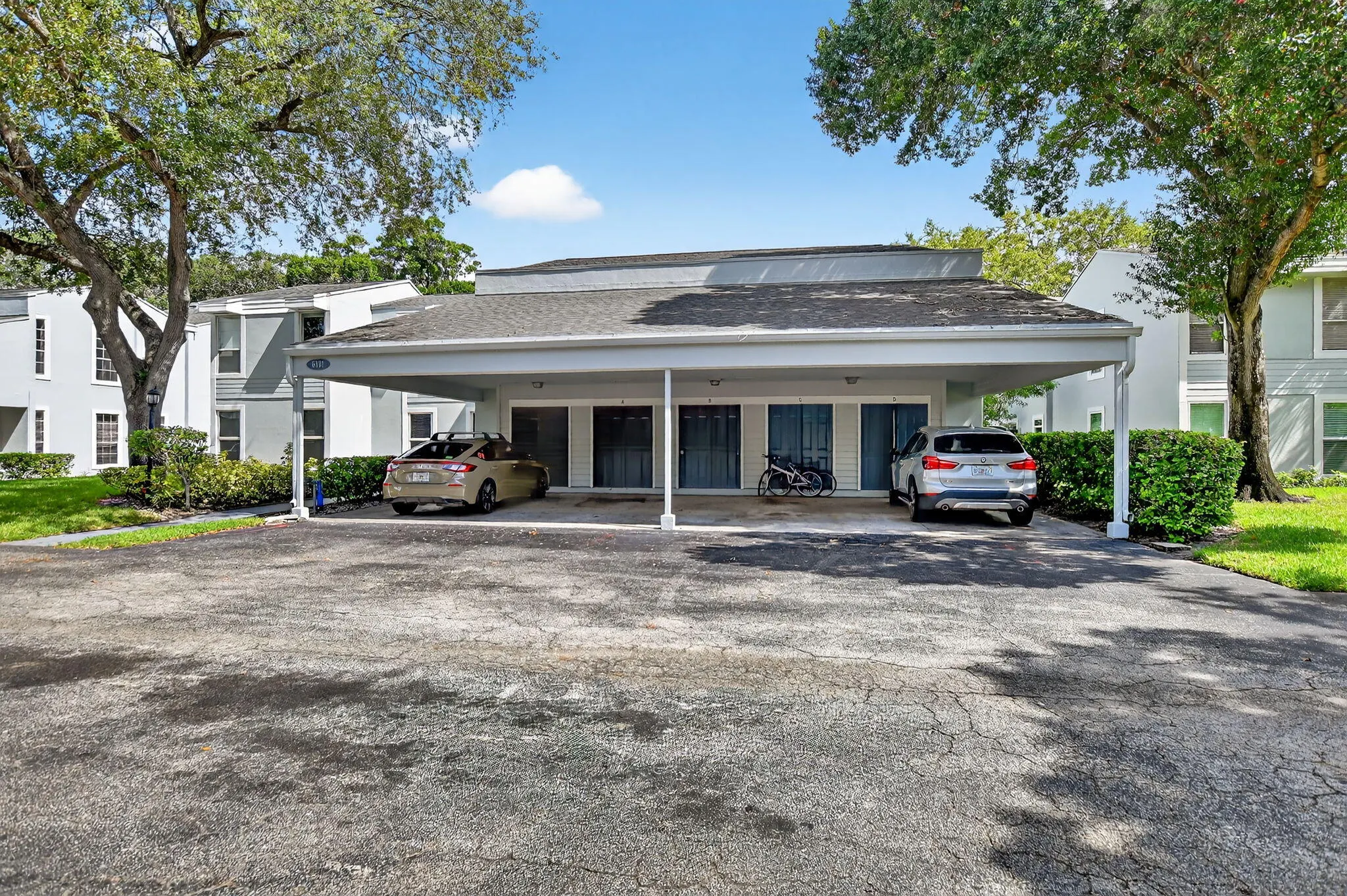 6101 Old Court Road, #140