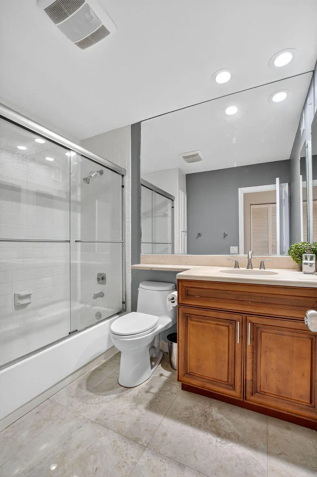 6101 Old Court Road, #140