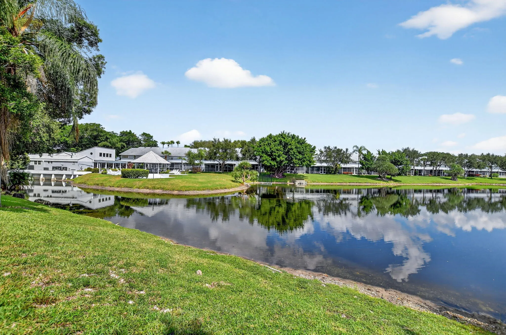 6101 Old Court Road, #140