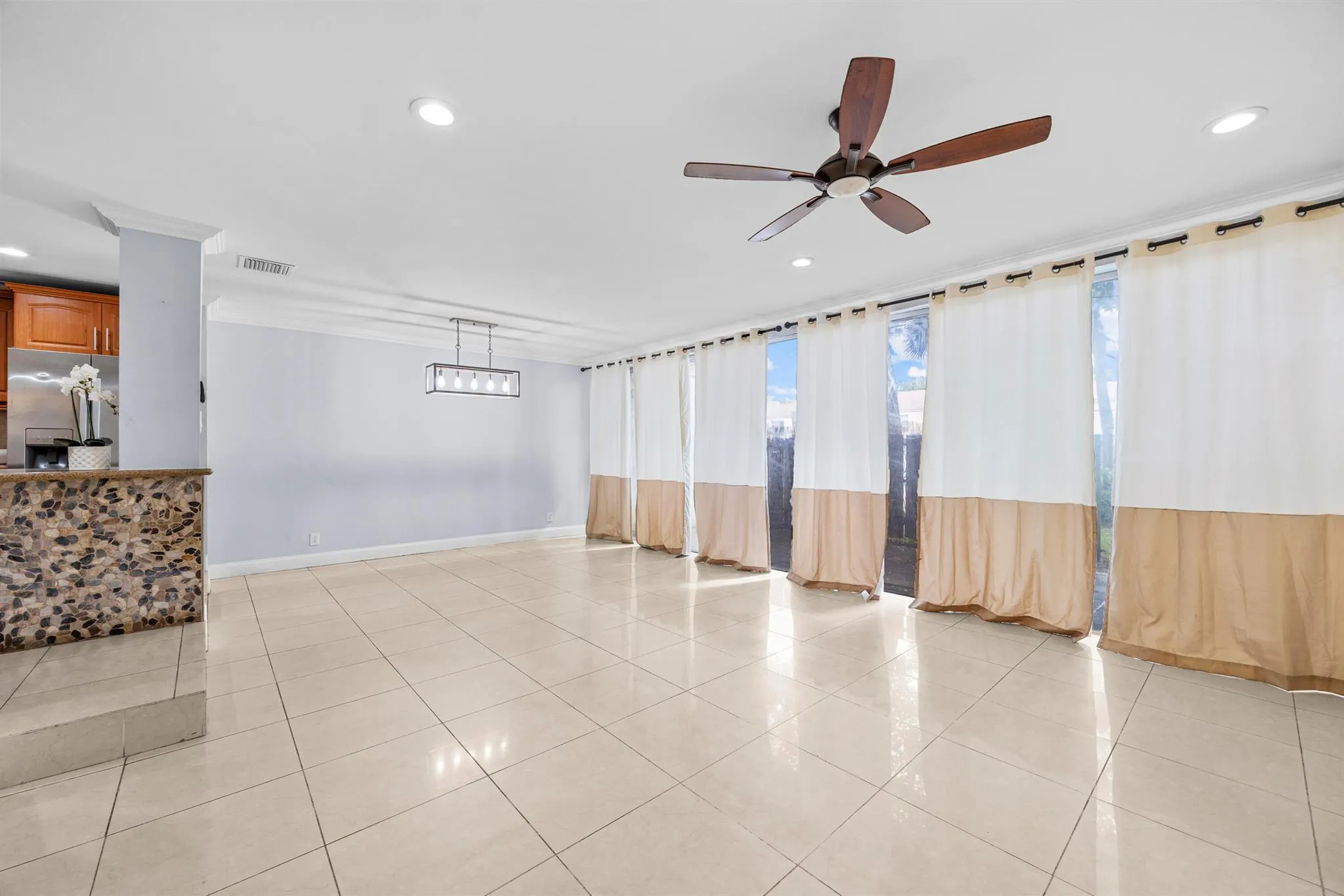 841 NW 82nd Avenue, #2
