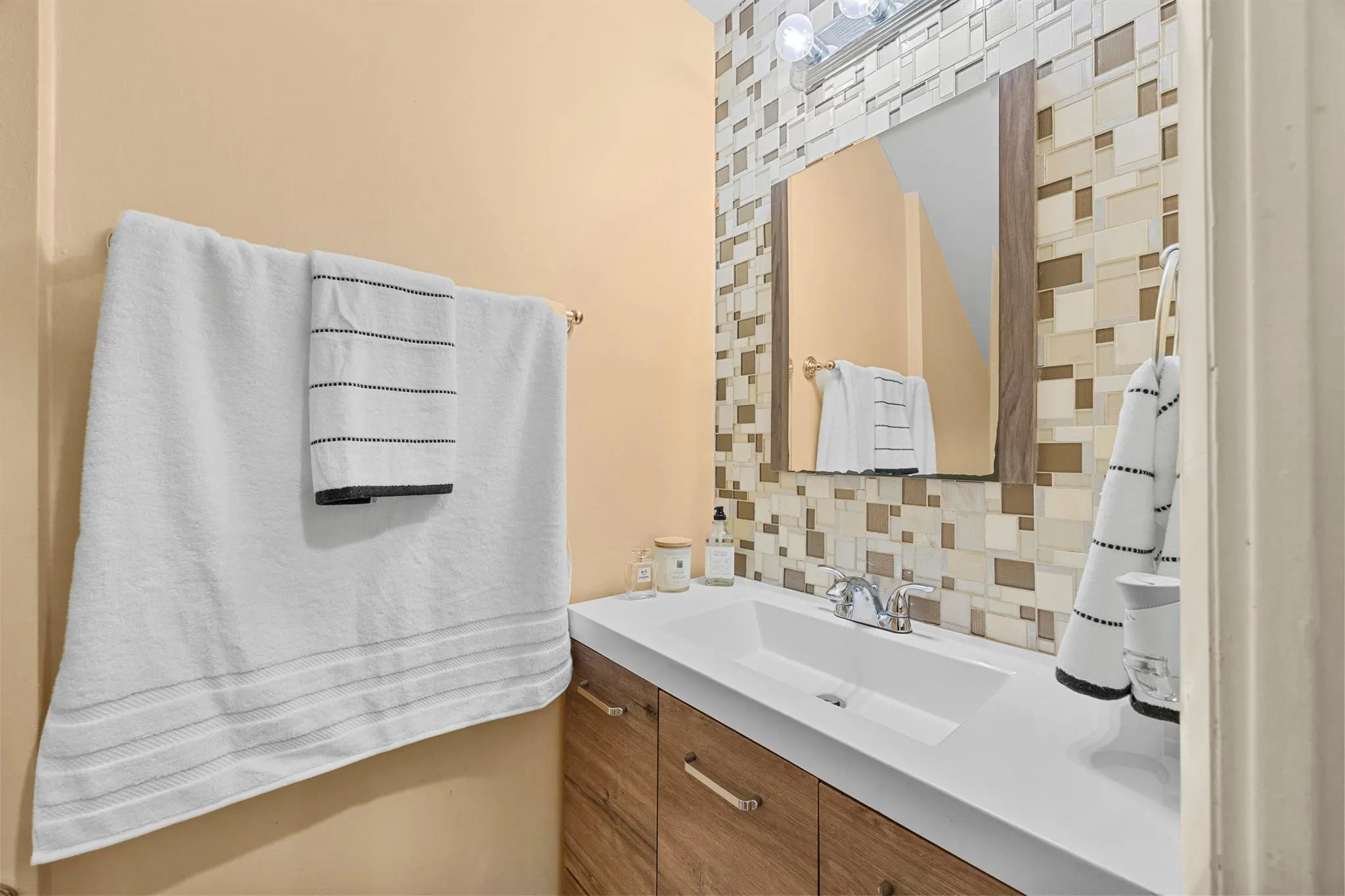 841 NW 82nd Avenue, #2