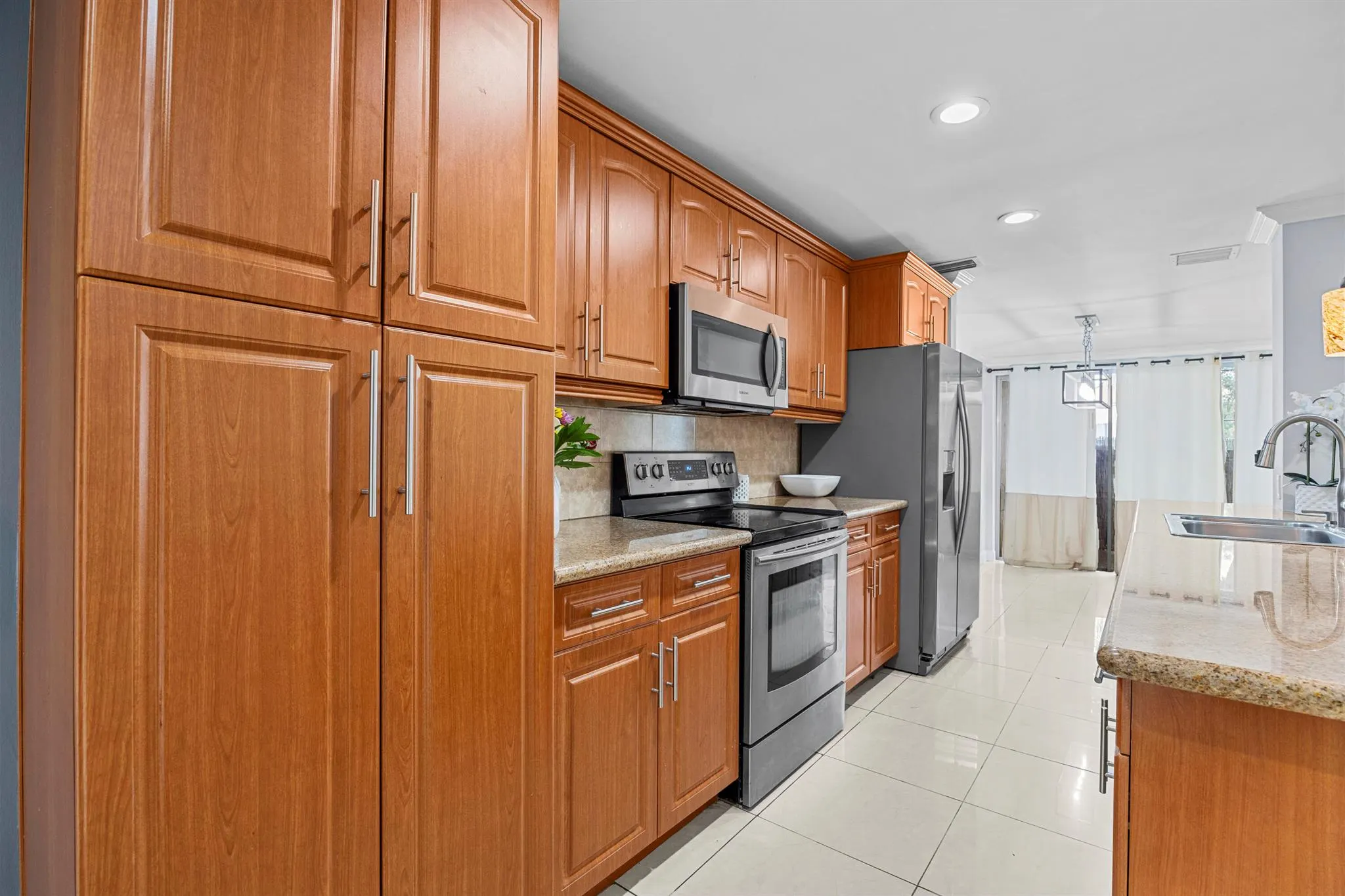 841 NW 82nd Avenue, #2