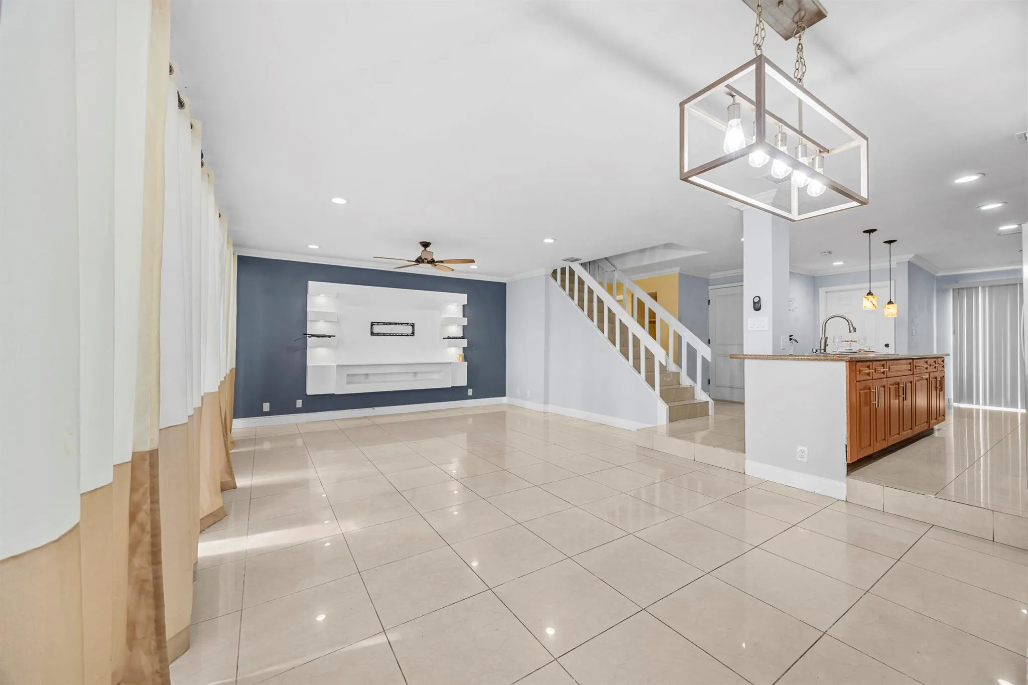 841 NW 82nd Avenue, #2