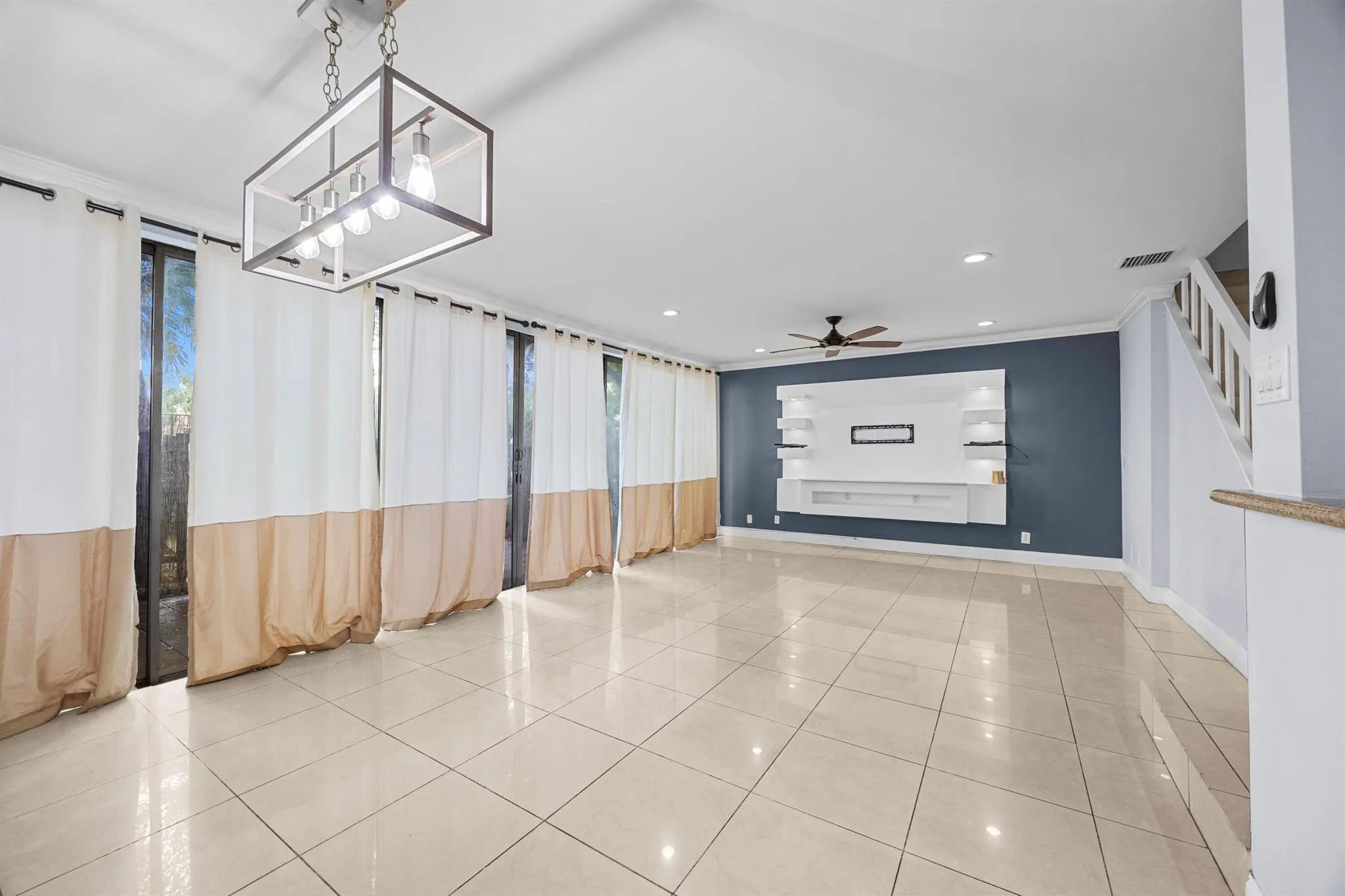 841 NW 82nd Avenue, #2