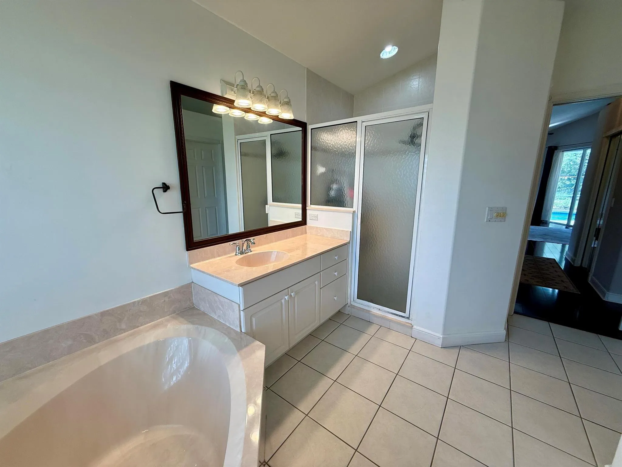1043 SW Pigeon Plum Way