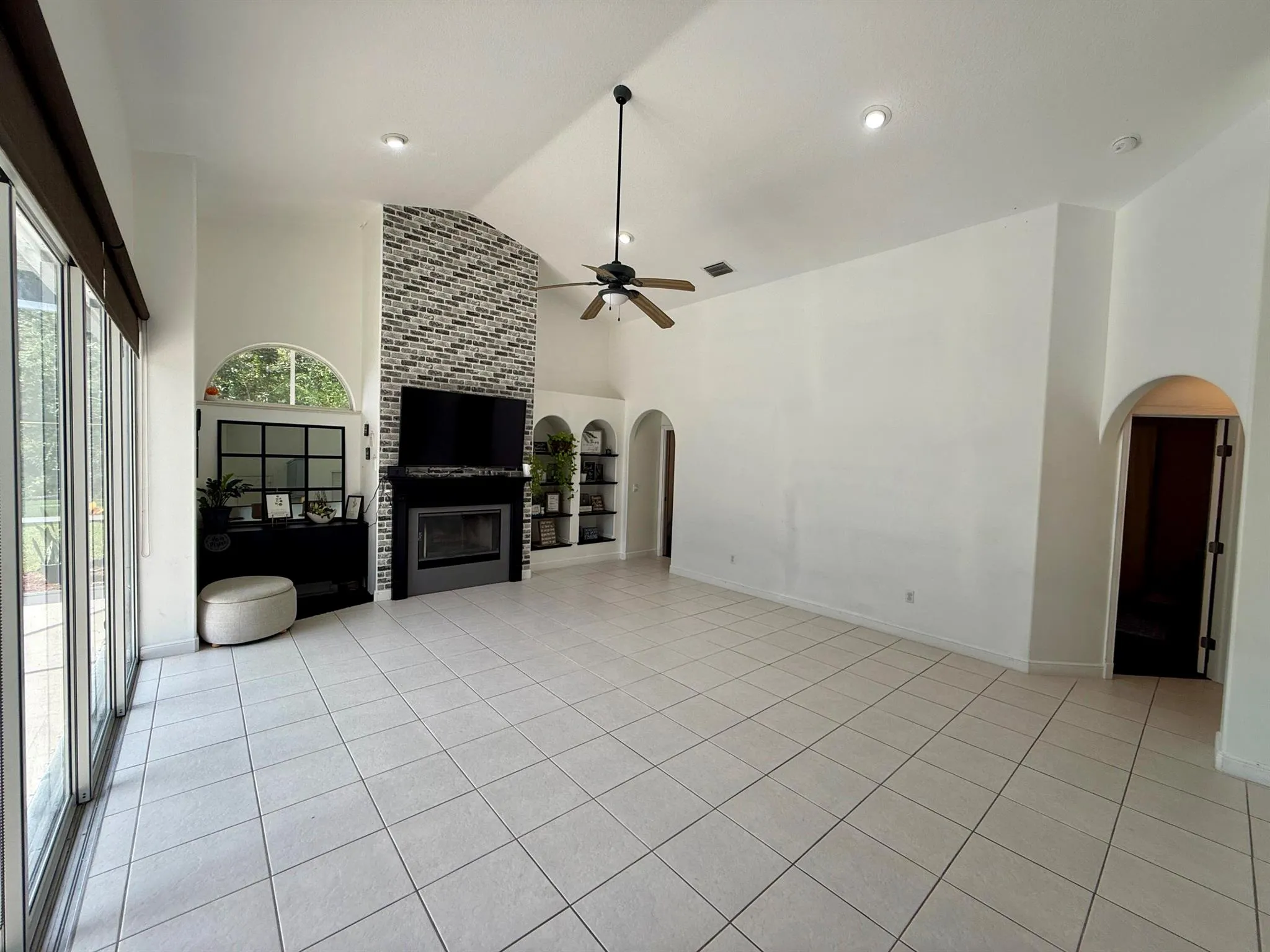 1043 SW Pigeon Plum Way