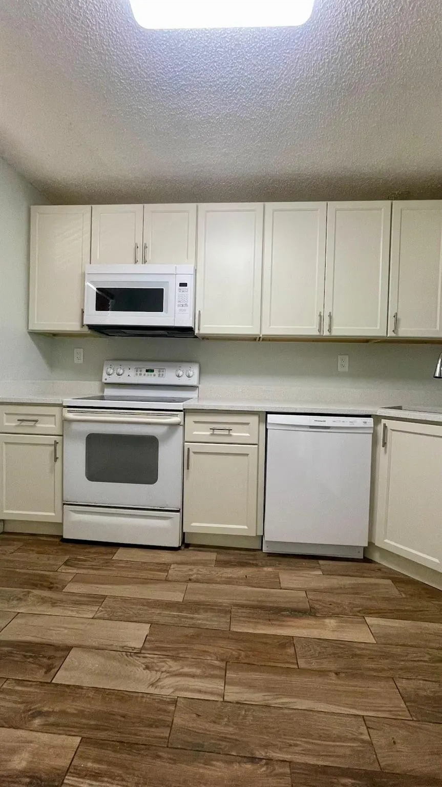 1801 NW 75th Avenue, #211