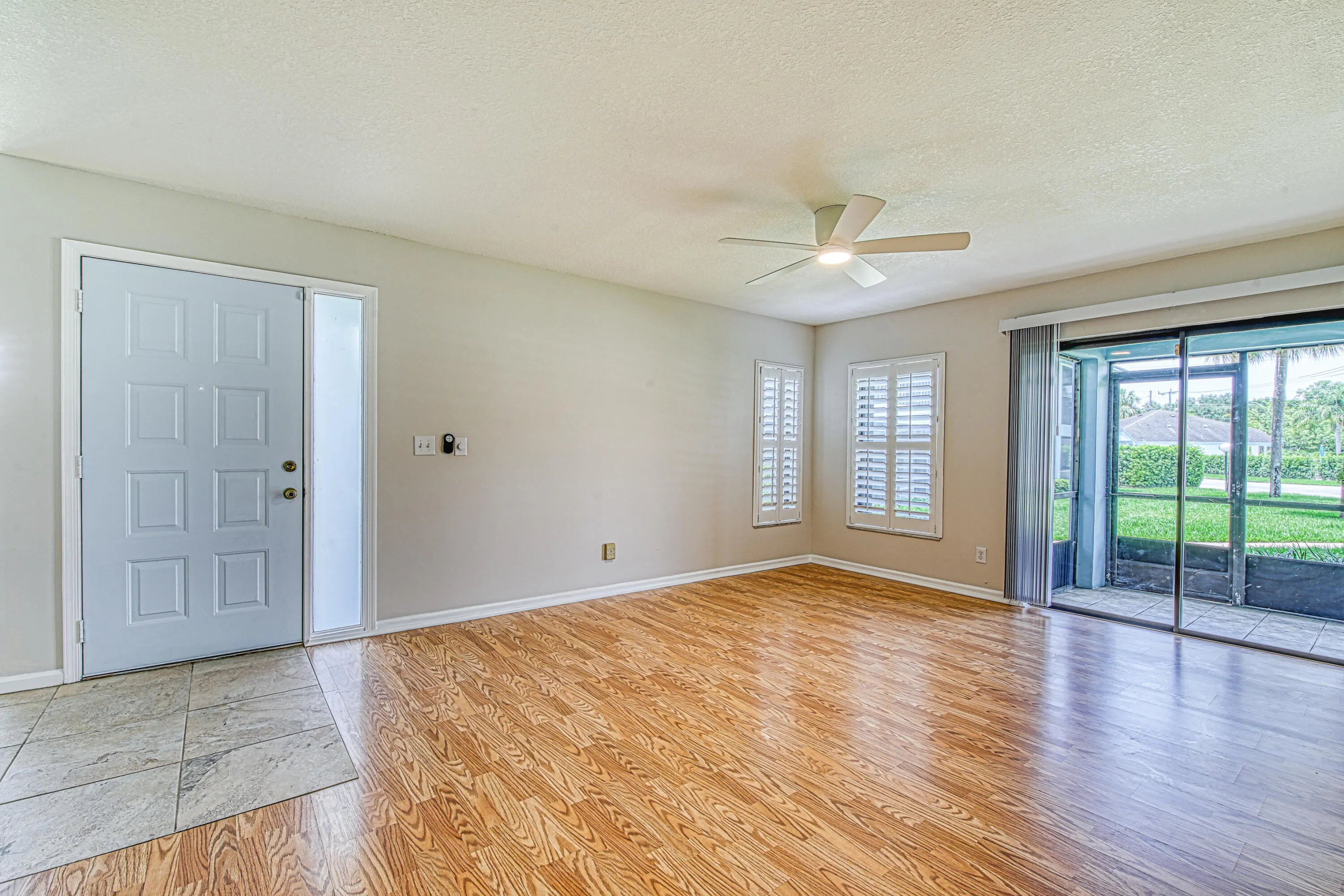 950 S Kanner Hwy, #303