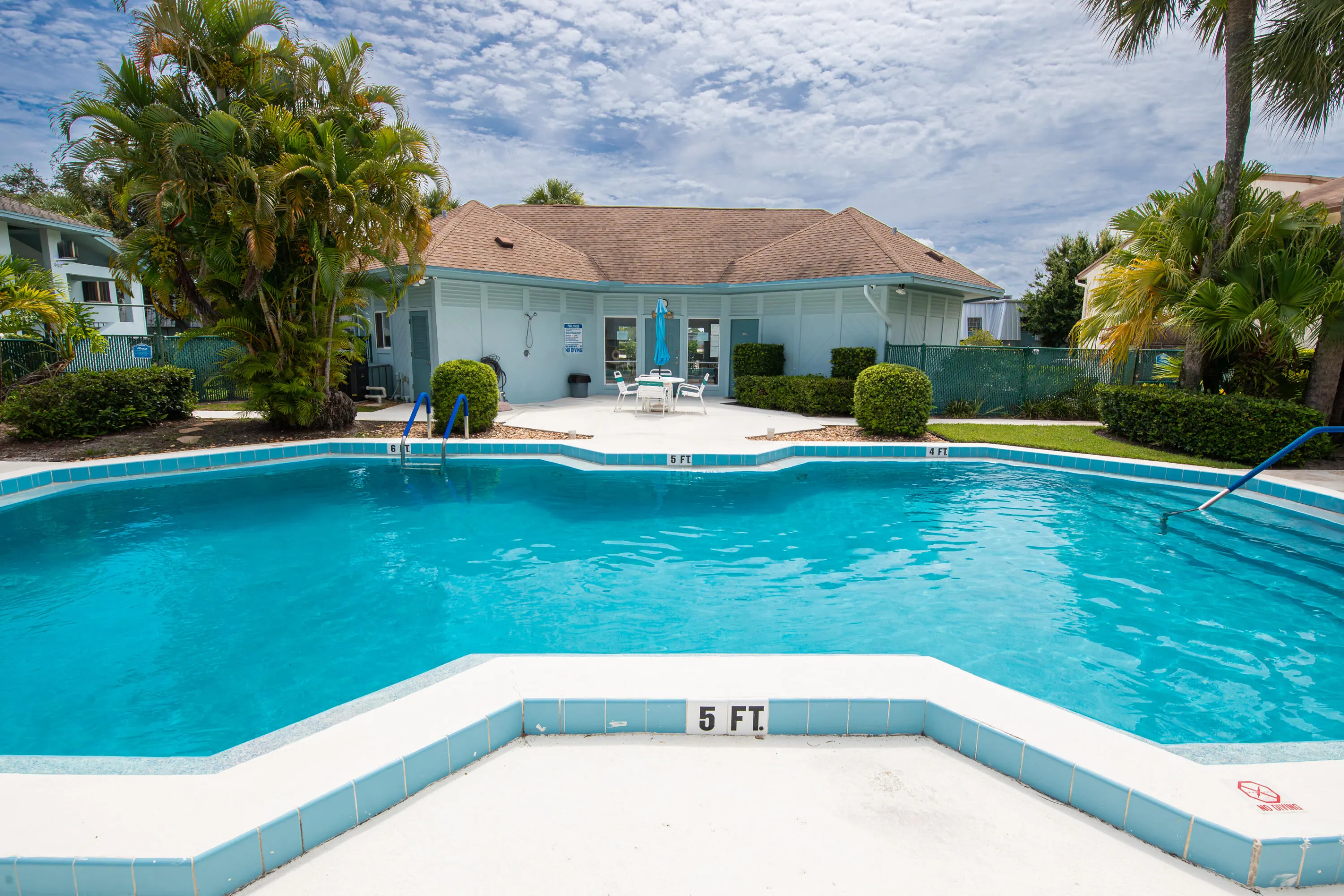 950 S Kanner Hwy, #303