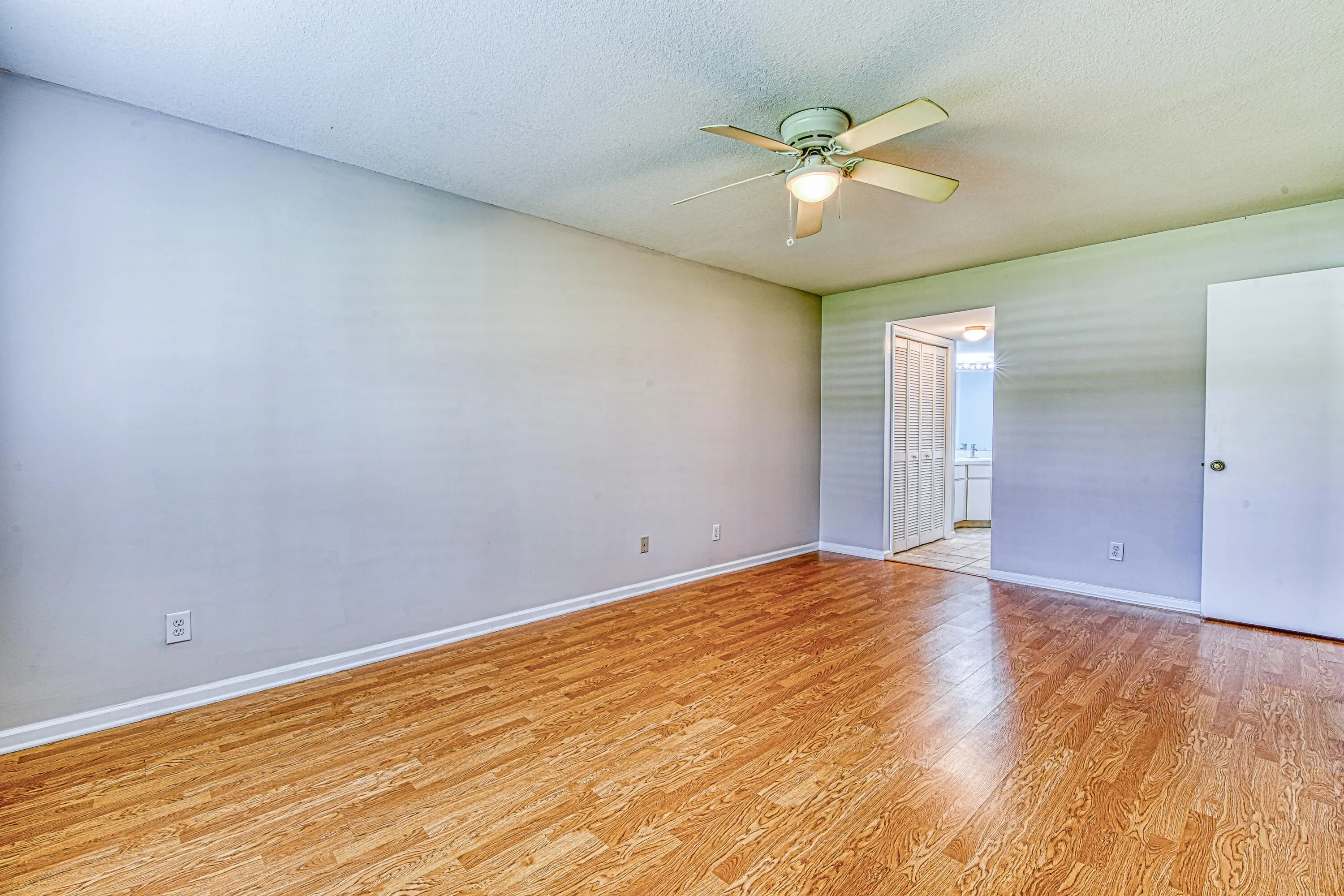950 S Kanner Hwy, #303