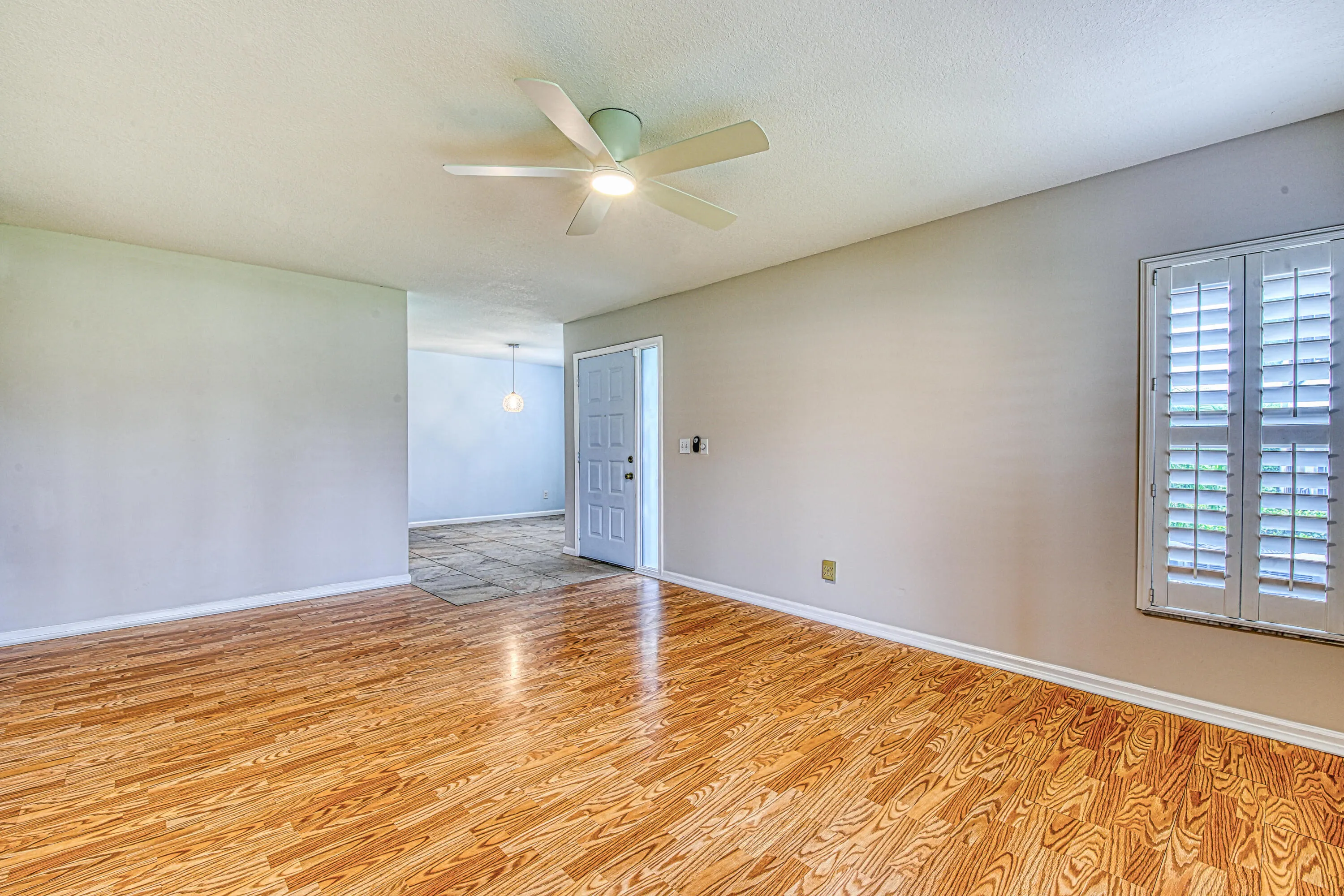 950 S Kanner Hwy, #303