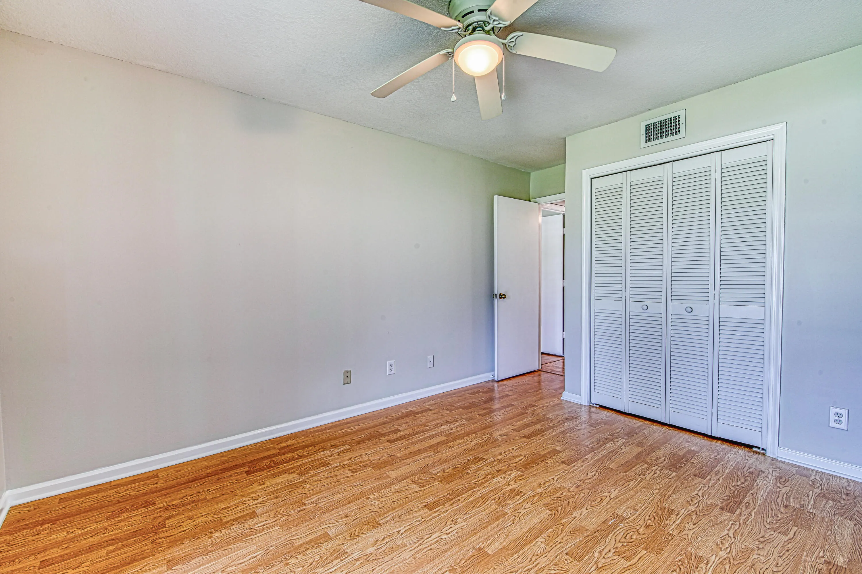 950 S Kanner Hwy, #303