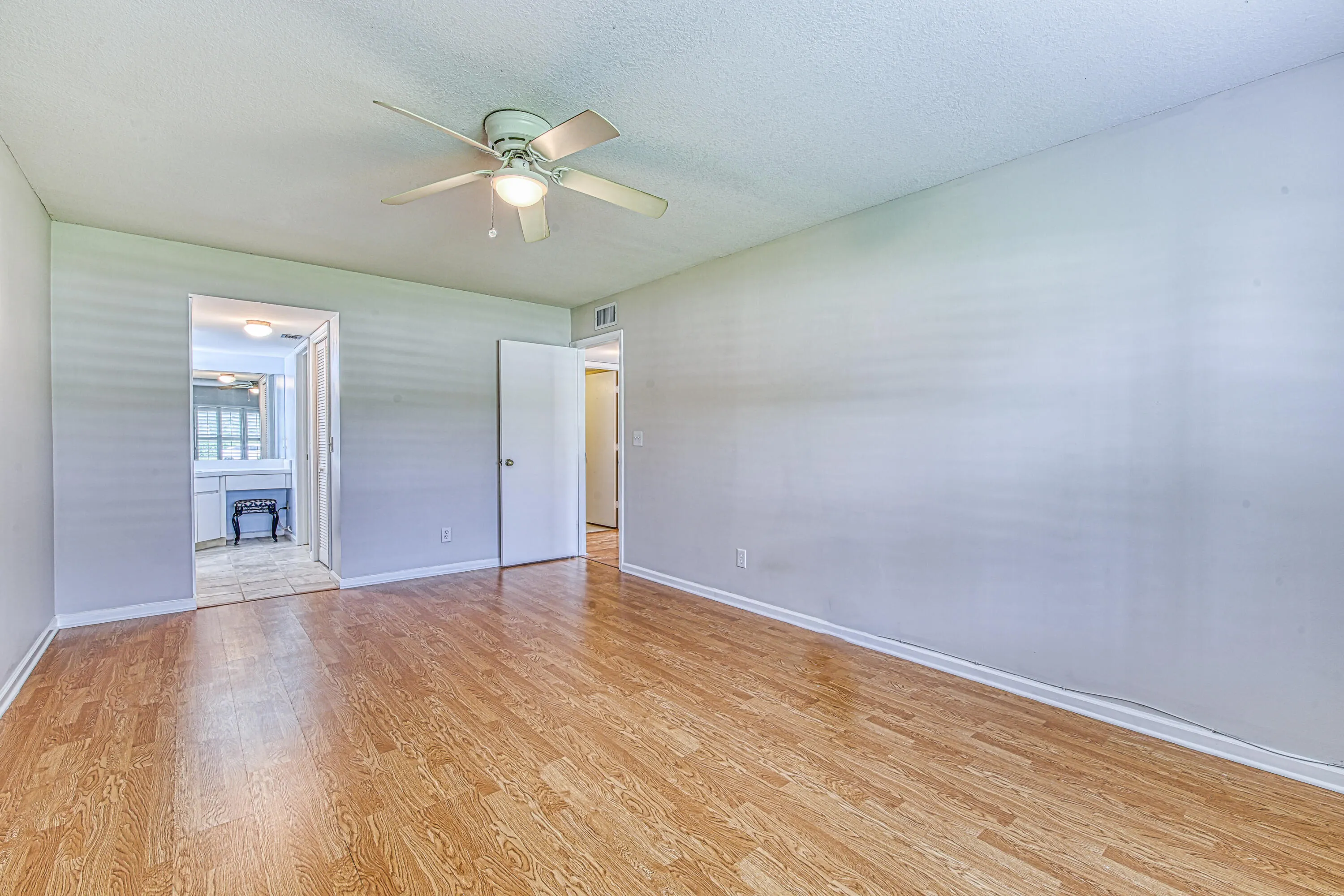 950 S Kanner Hwy, #303
