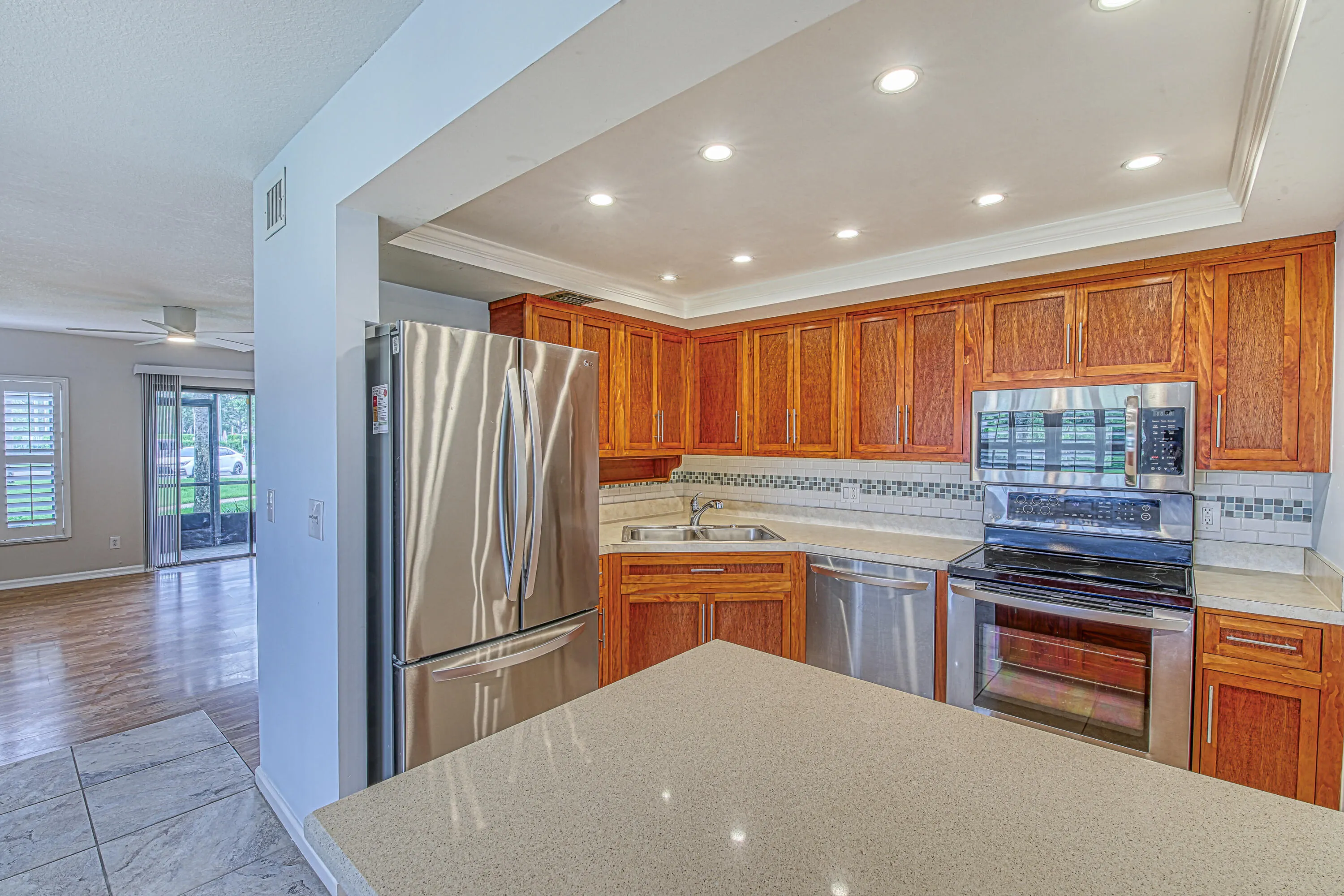 950 S Kanner Hwy, #303