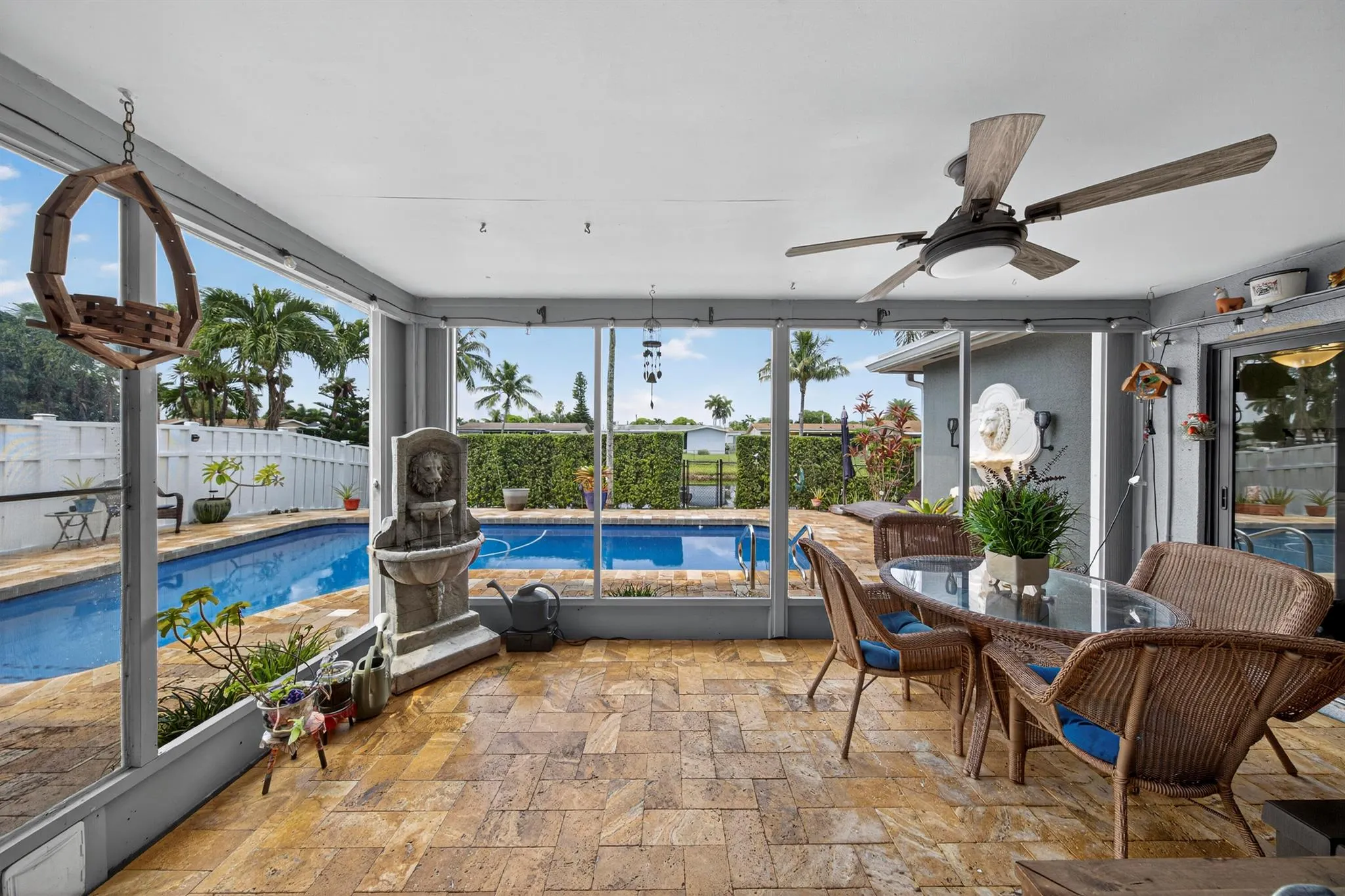 11421 NW 38th Place