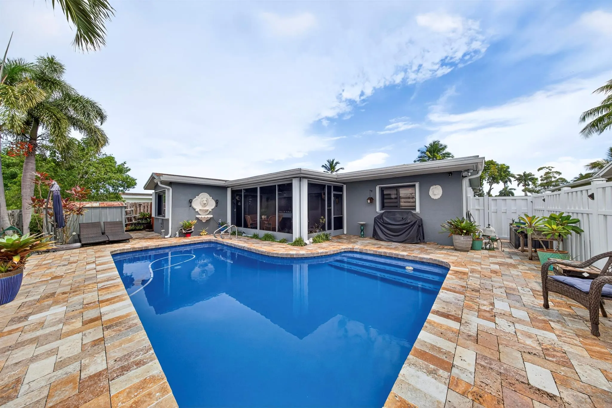 11421 NW 38th Place