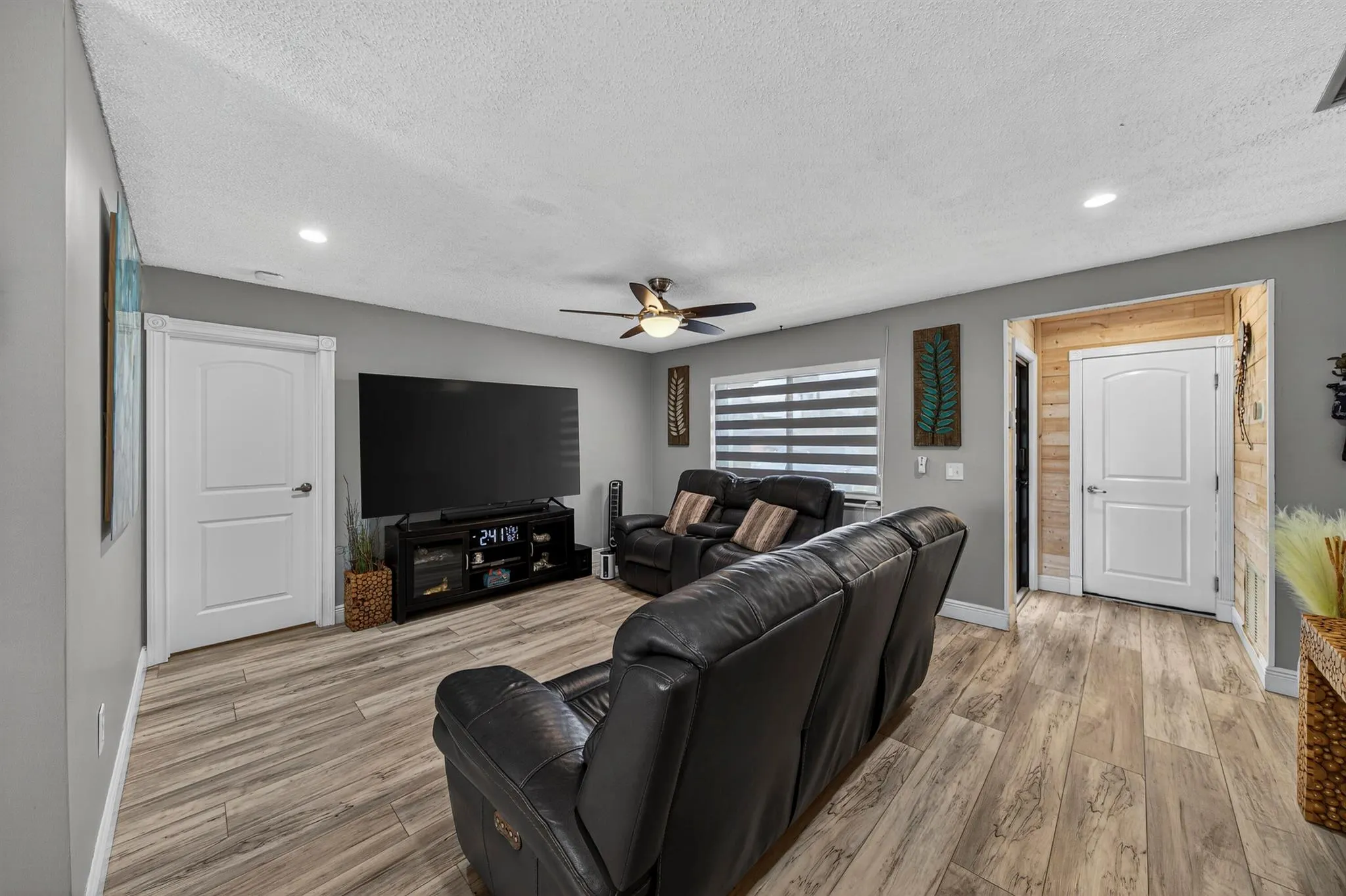 11421 NW 38th Place
