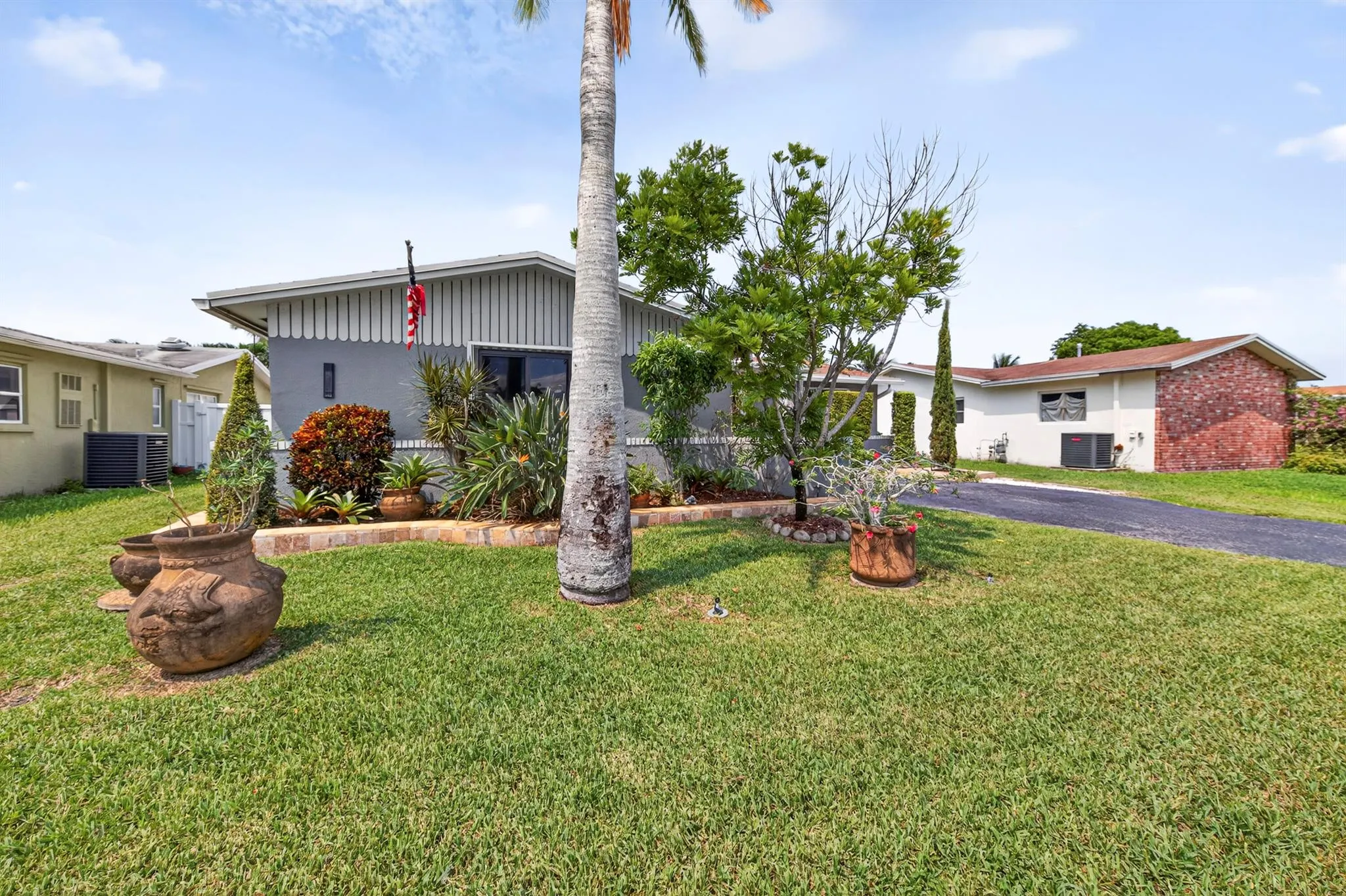 11421 NW 38th Place