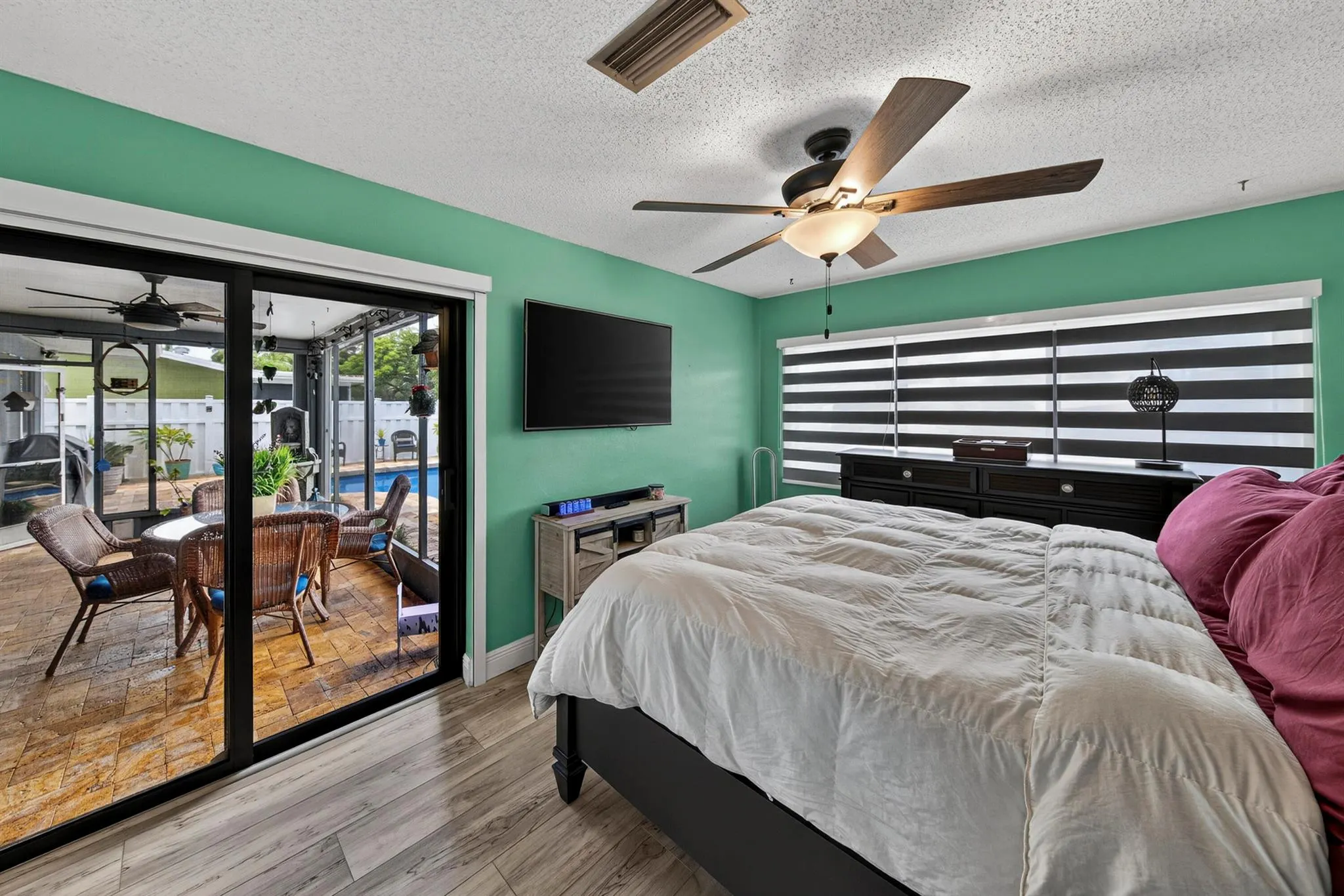 11421 NW 38th Place