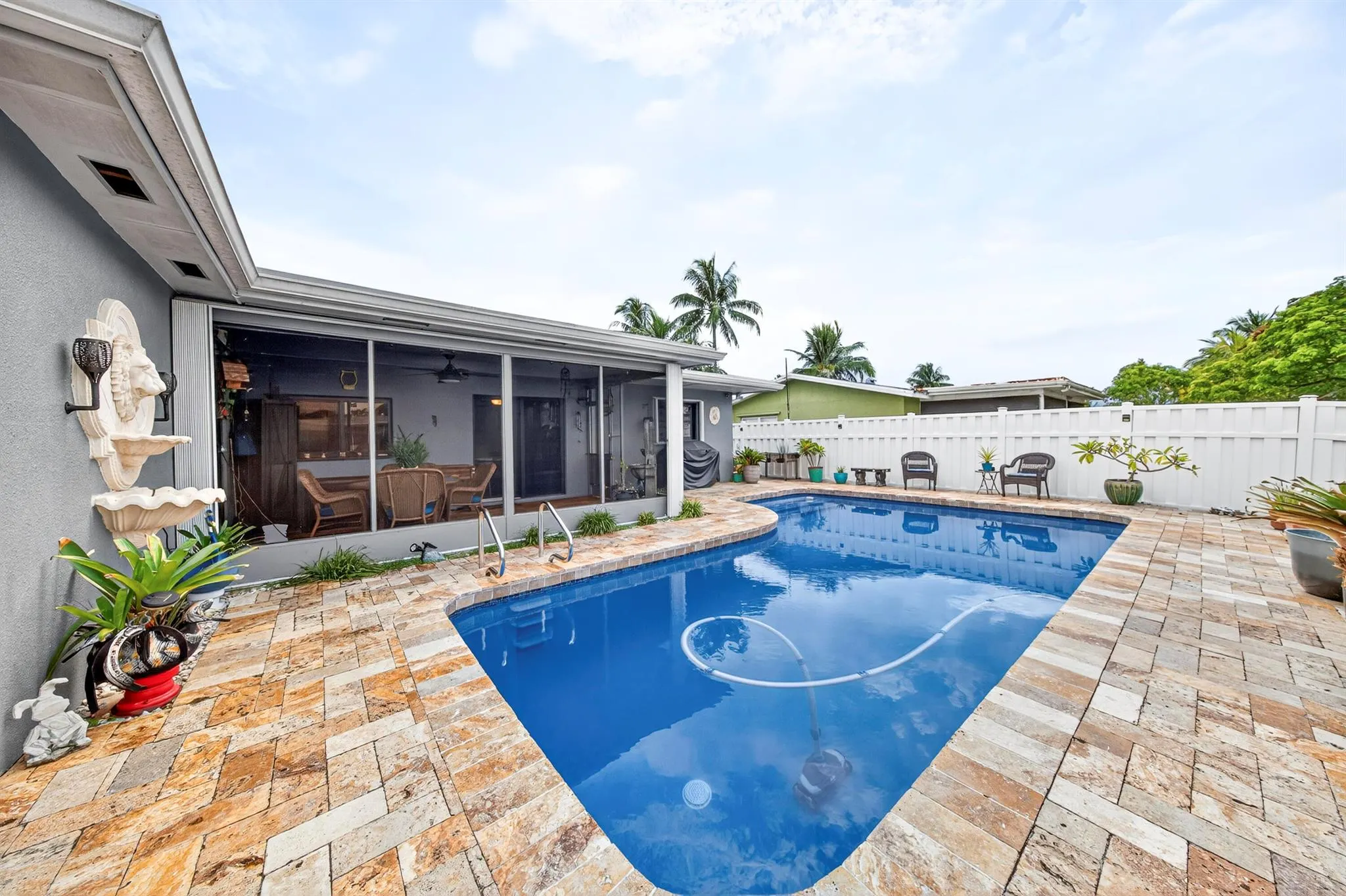 11421 NW 38th Place