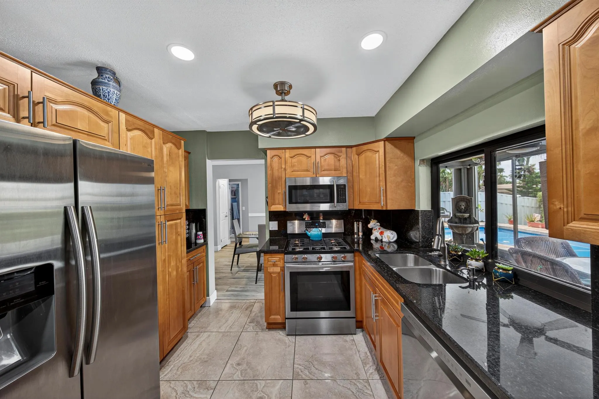 11421 NW 38th Place