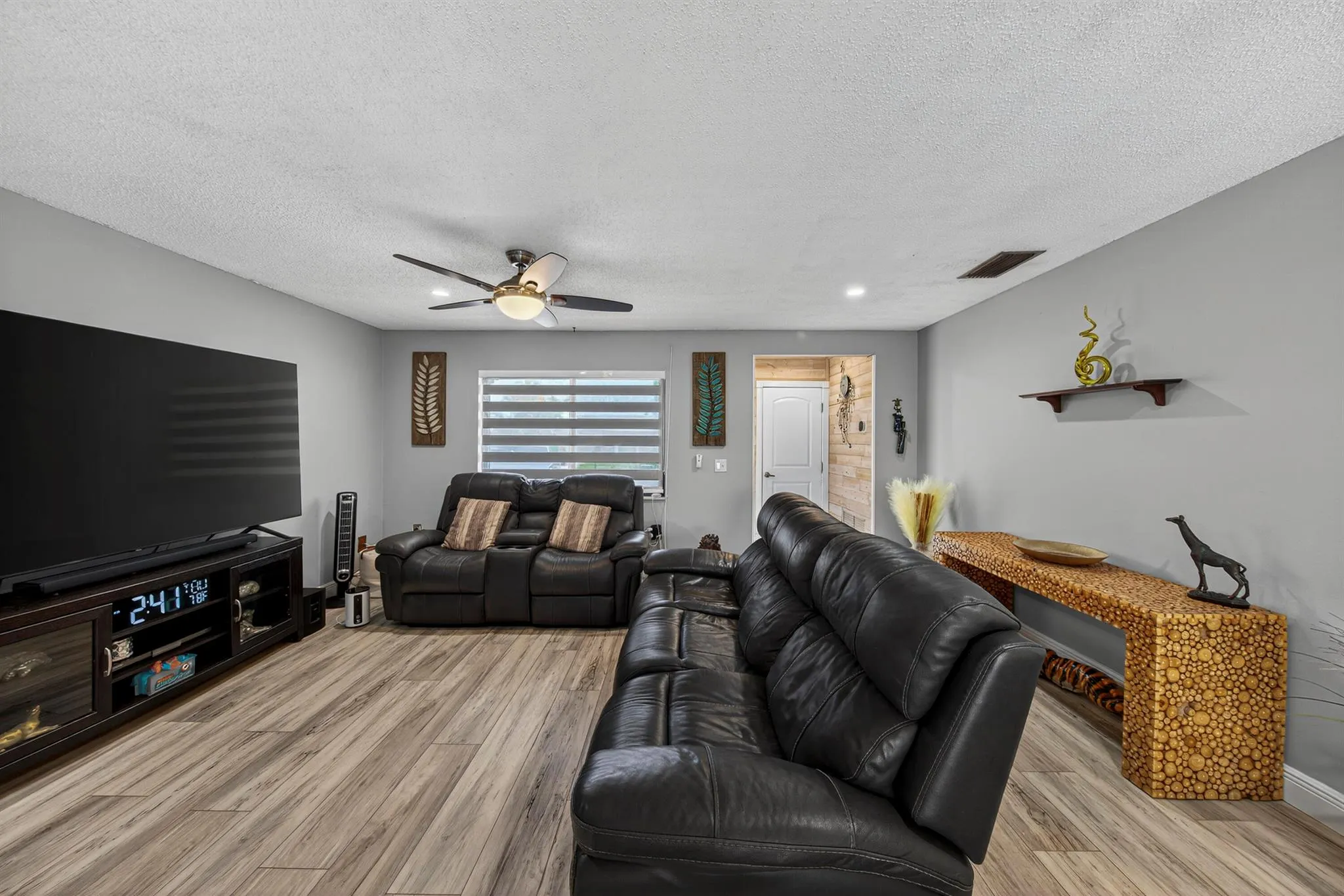 11421 NW 38th Place