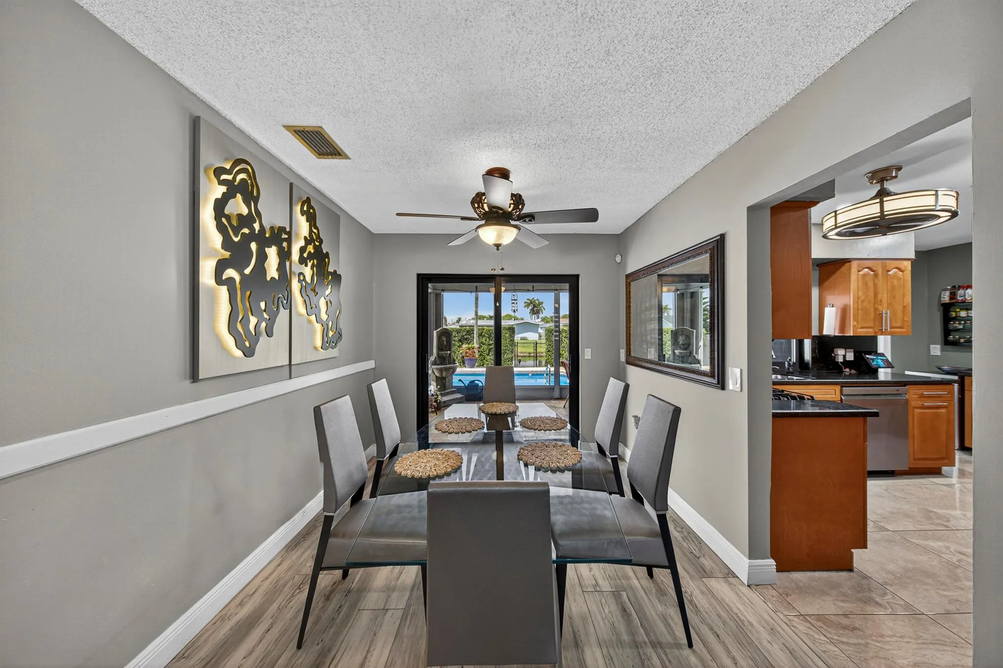 11421 NW 38th Place
